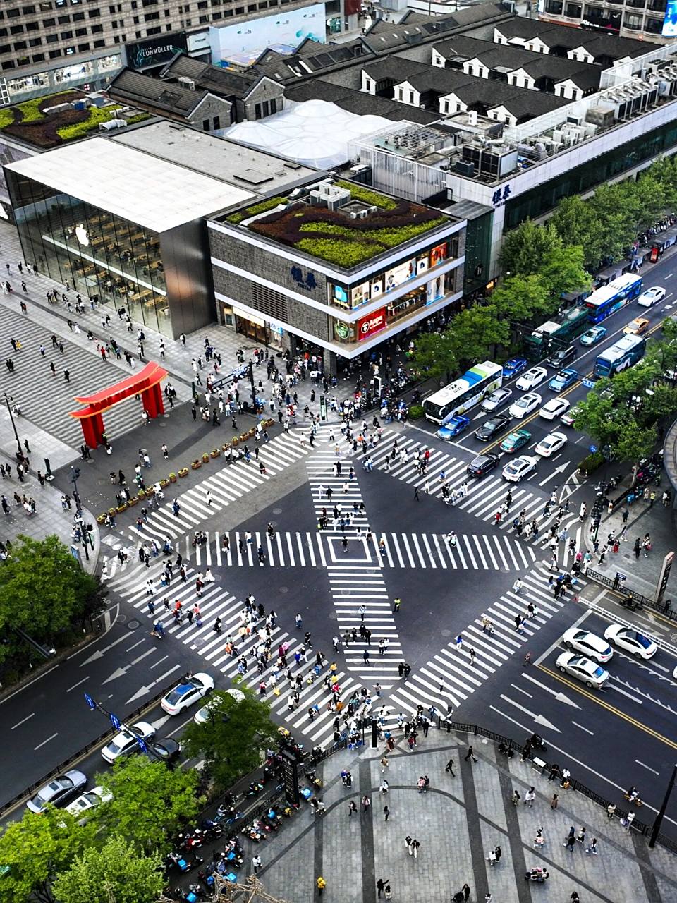 不是涩谷 是杭州最热闹路口龙翔桥x型斑马线 杭州延安路最热闹的路口