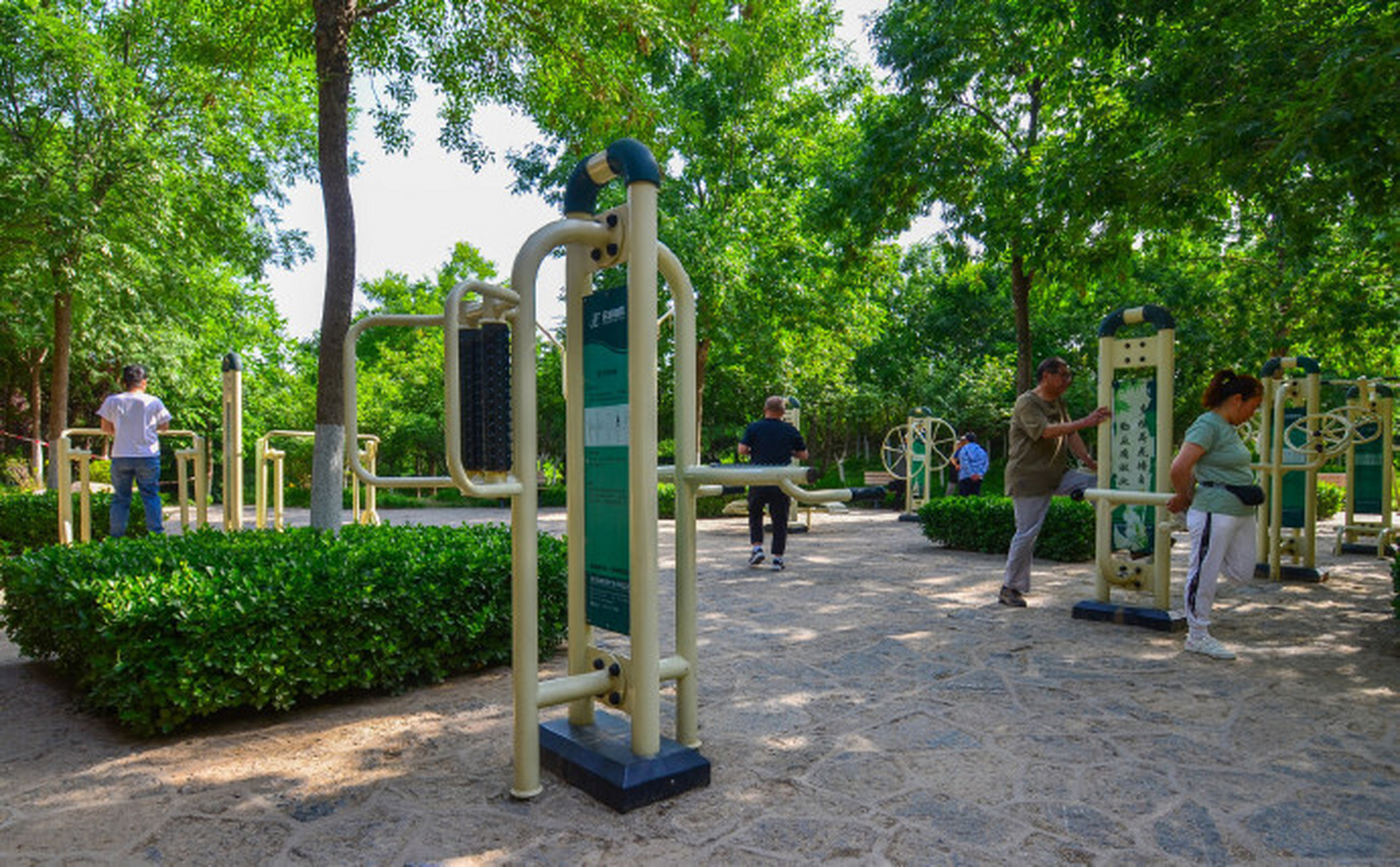 最in山东打卡地# #黄河大集沿黄自驾欢乐go# 腊山体育公园位于济南