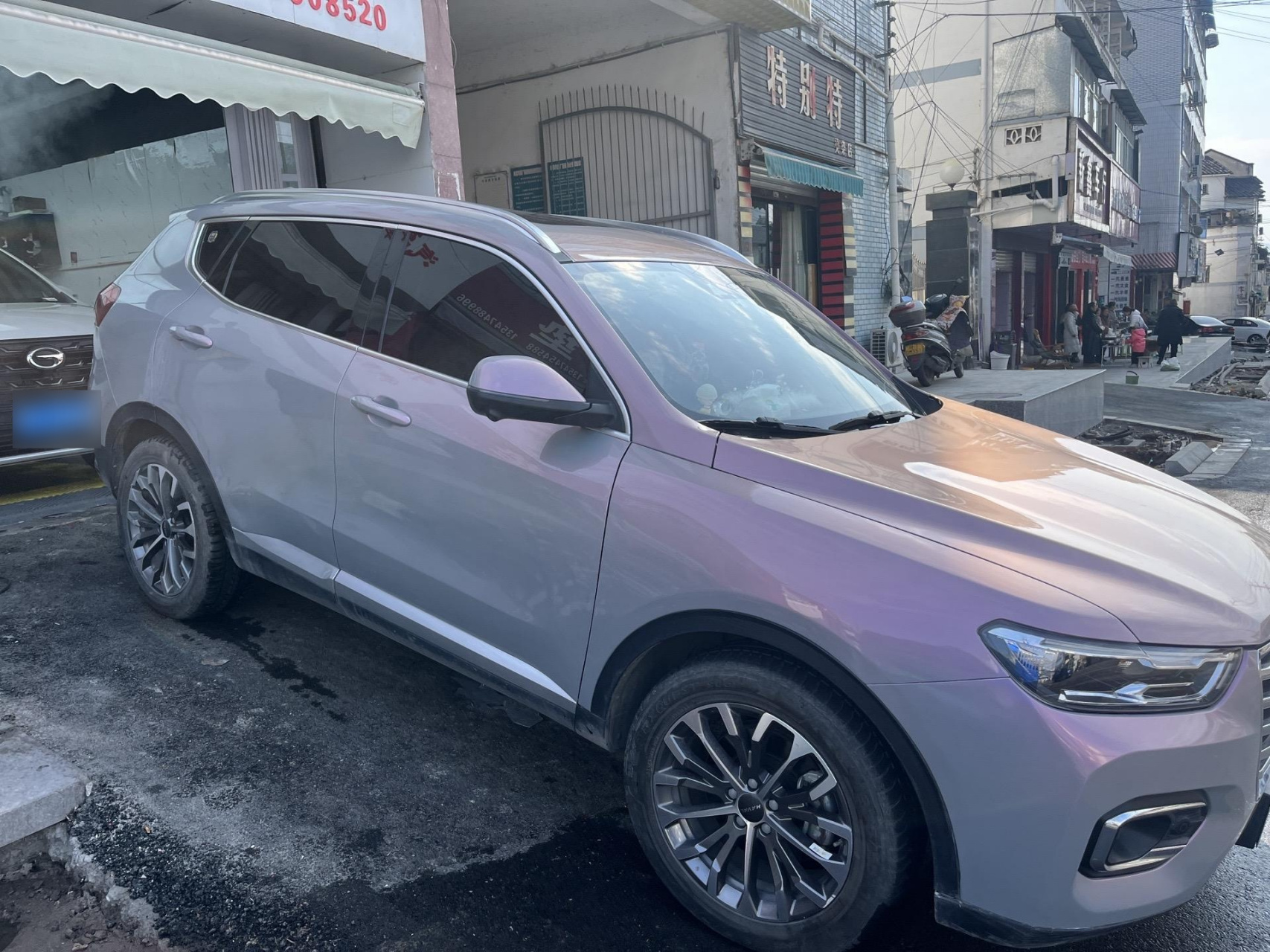 哈弗h6全车改色梦幻火山灰上车