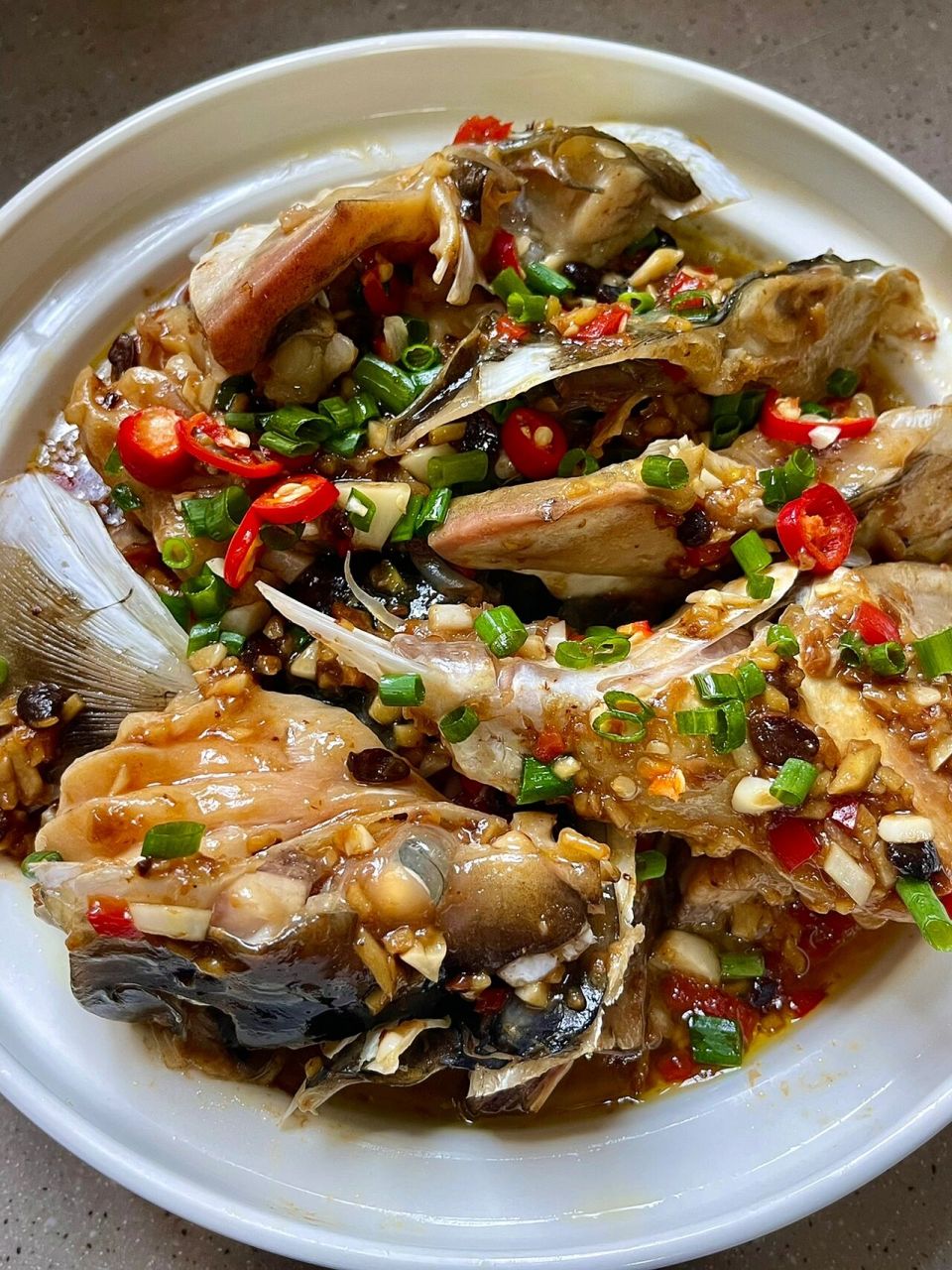 想告诉全世界这个豉汁蒸鱼头巨巨巨好吃! 鱼头这样做太好吃啦!