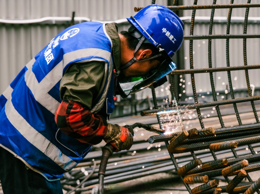 年市级重点开工项目之一,加工区3号路上跨桥及拓宽工程正式开工建设