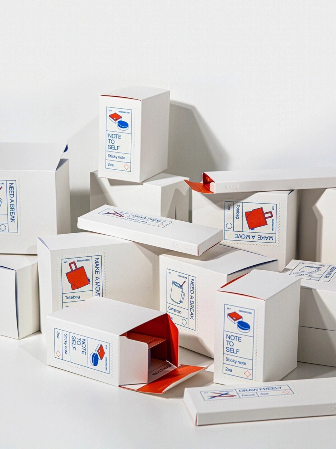 仪式感chao强的简约撕拉盒包装设计 它直接被用做快递盒📦,避免过度