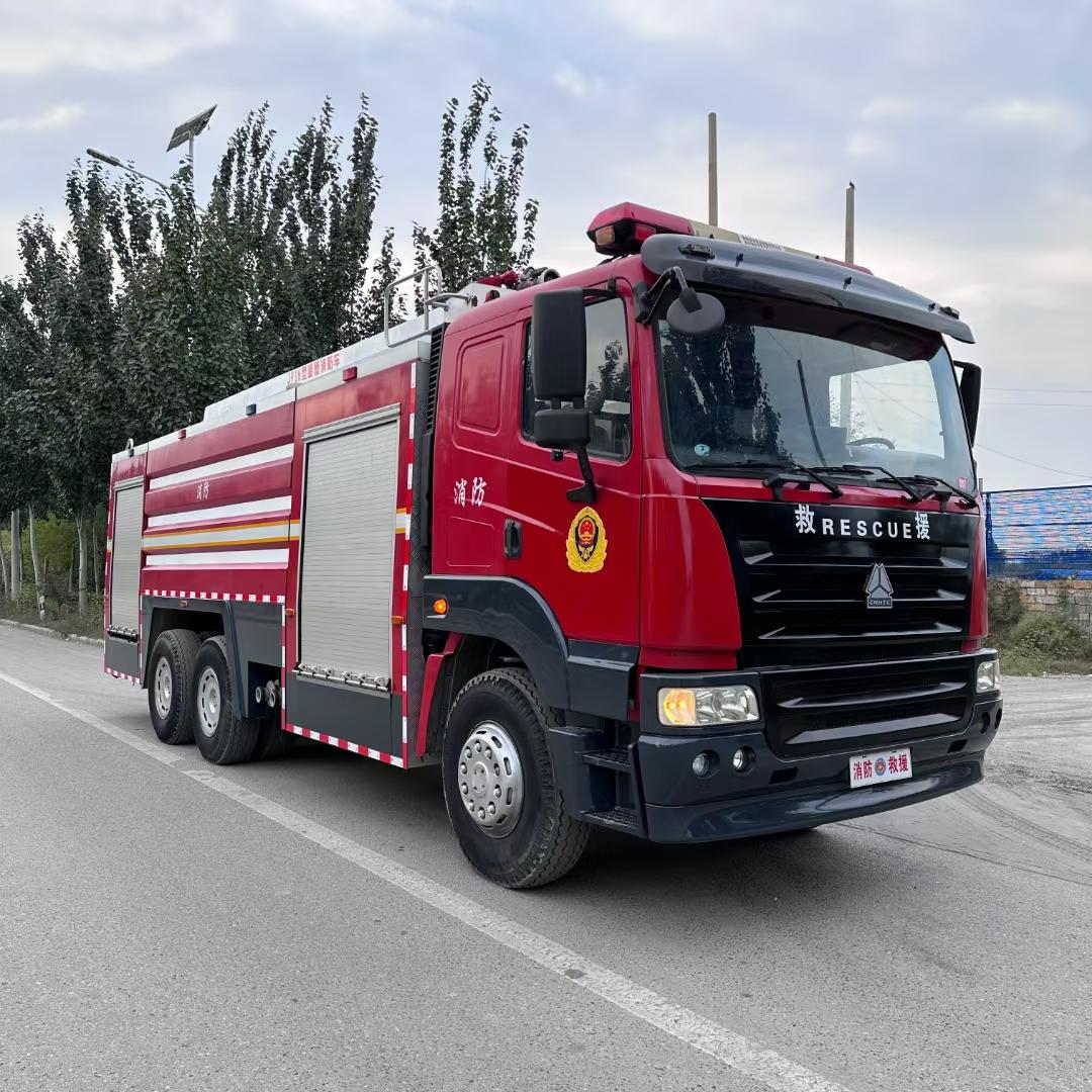 新到极品jp16型高喷泡沫消防车,沈阳捷通消防有限公司生产,罐体容积8