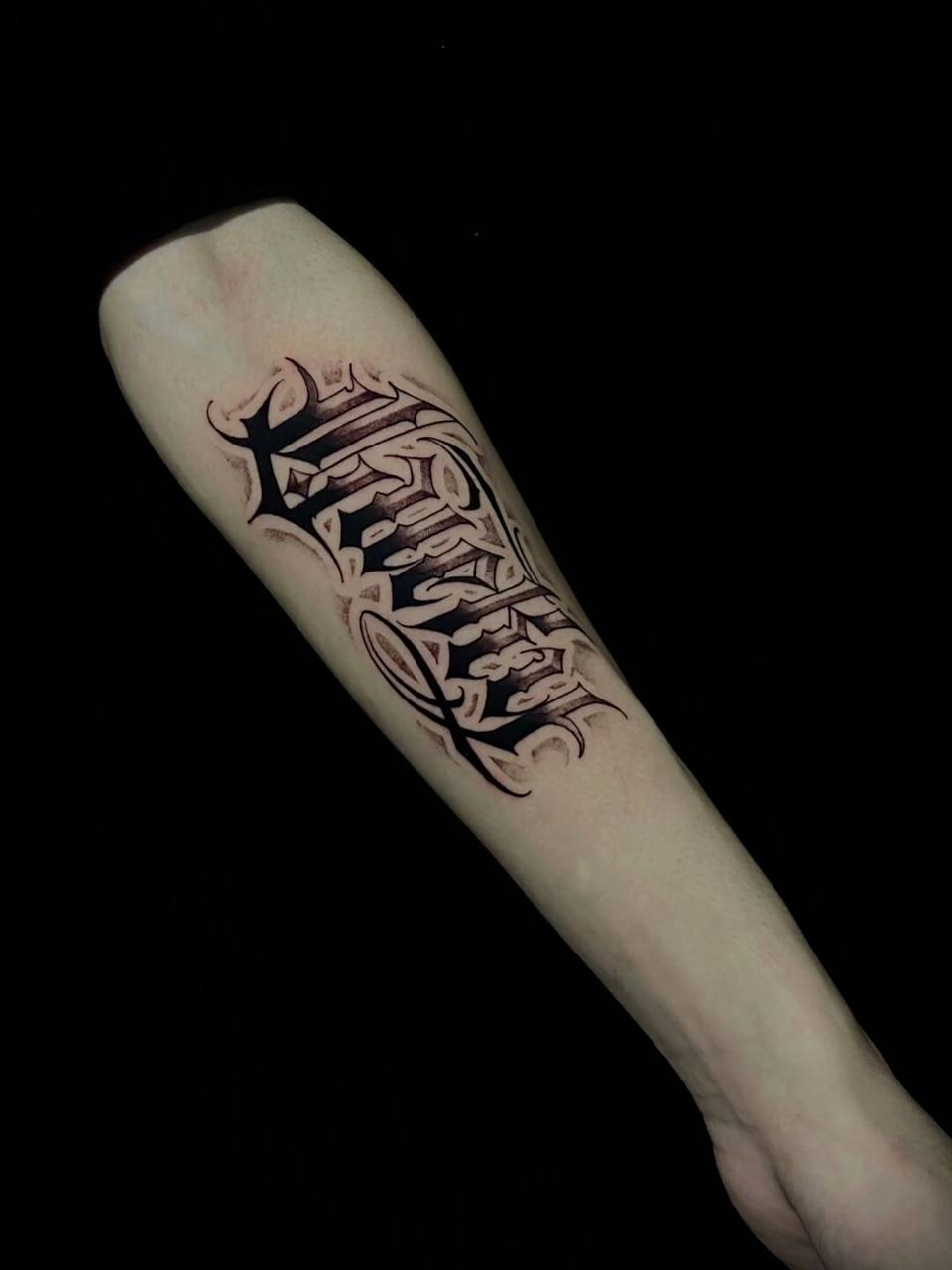 lucky# #哥特体# #花体字# #英文花体字# #花体字纹身# #花体字手稿