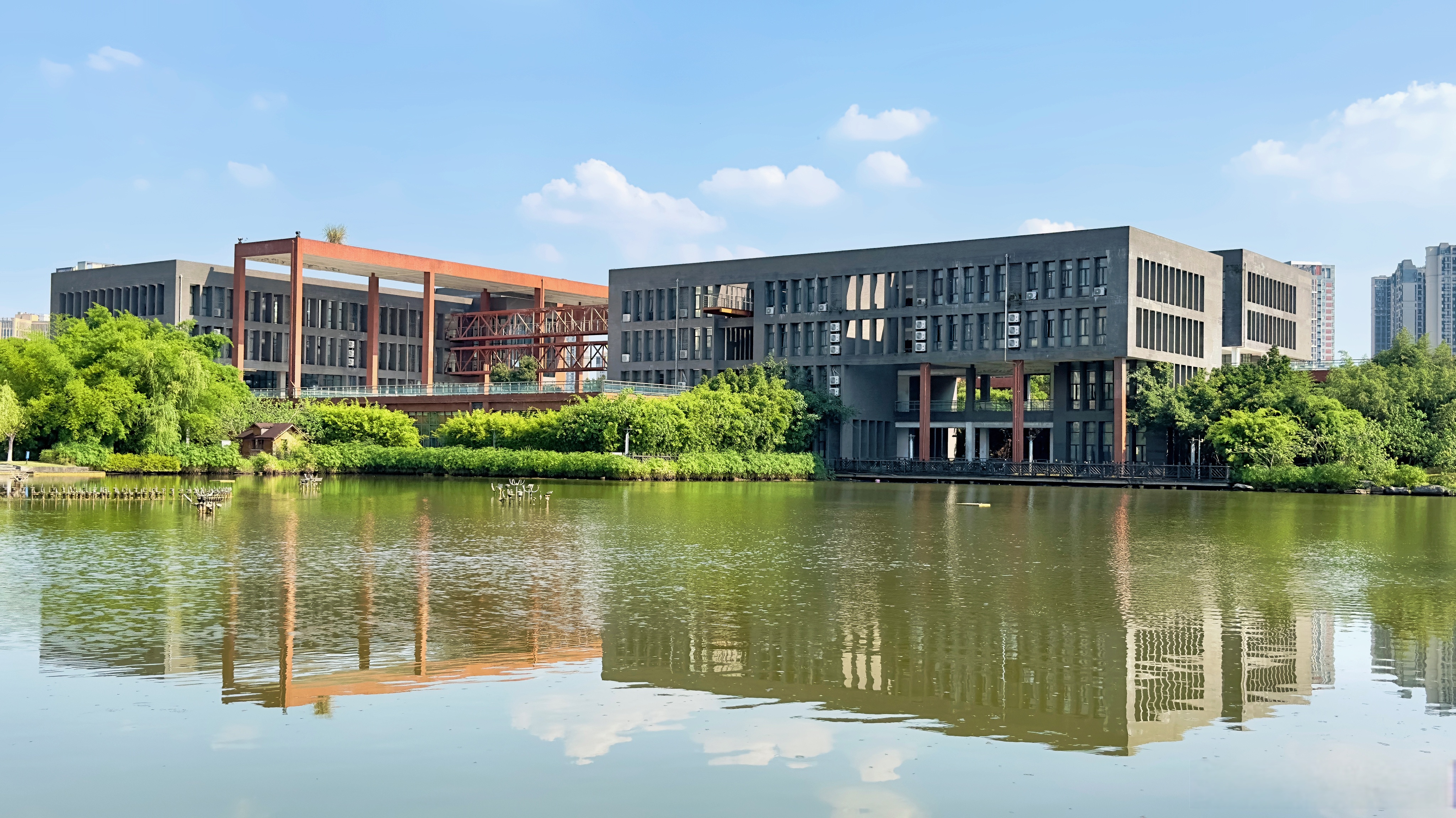 "打破固有思维,打破自我局限,才能发现