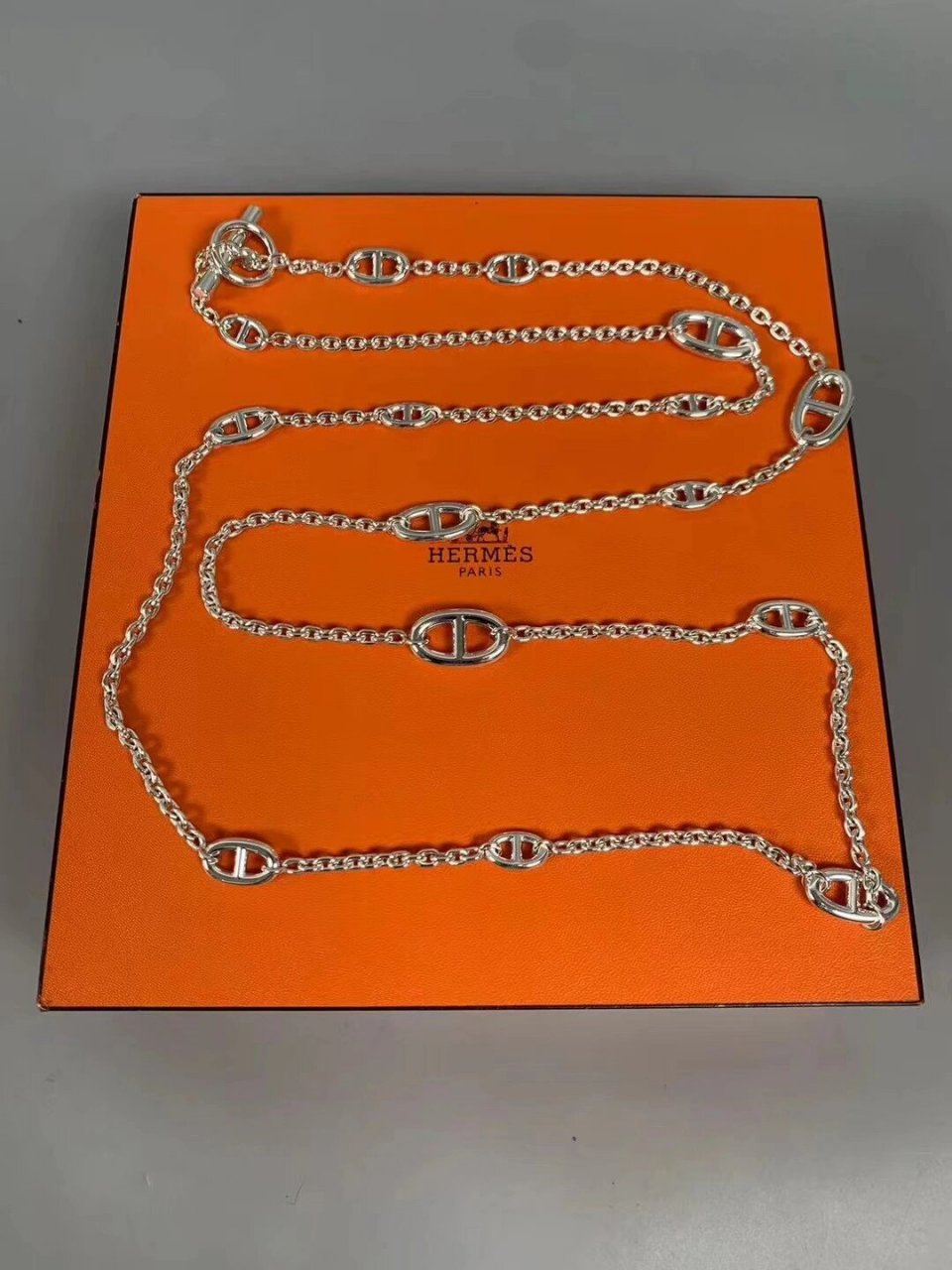 92154999元 7315爱马仕hermes经典款925纯银猪鼻子项链  长度