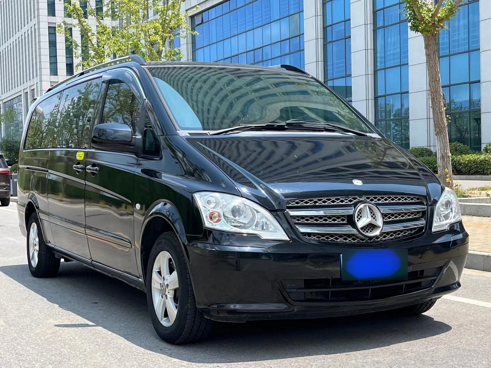 13年奔驰威霆,稀有9座蓝牌大商务,c1c2都可以驾驶,南京牌照,13万公里