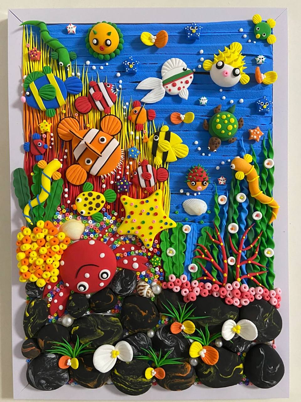 粘土画"海底世界"海底总动员来啦～ 小鱼鱼来了,色彩丰富,活力满满的