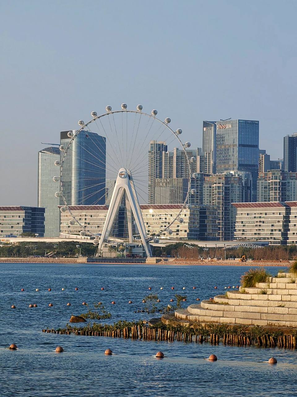 深圳欢乐港湾摩天轮 7915欢乐港湾摩天轮: 地铁5号线 临海站b2