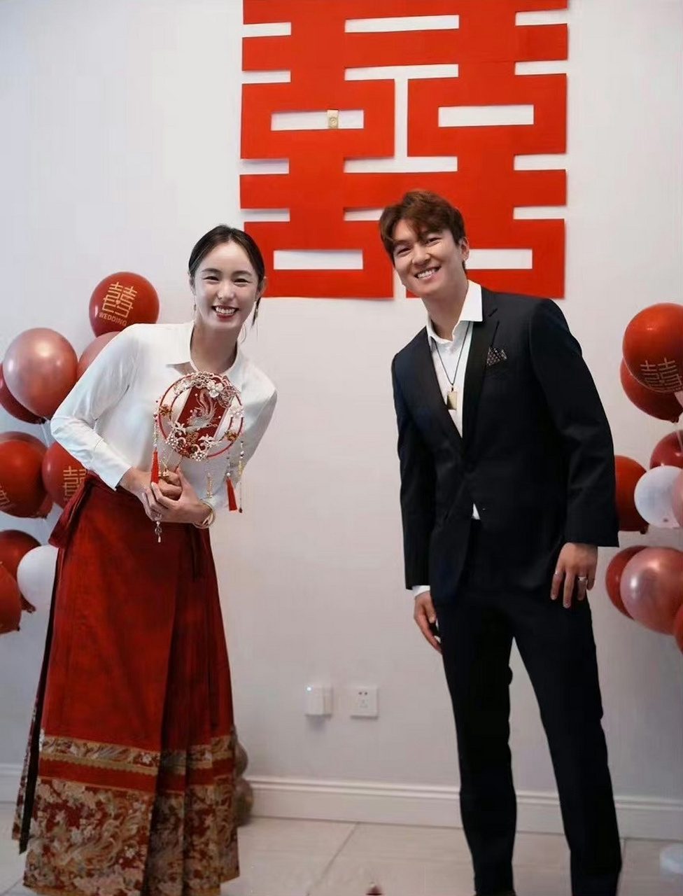今天,中国金花王蔷和男友张浩订婚啦