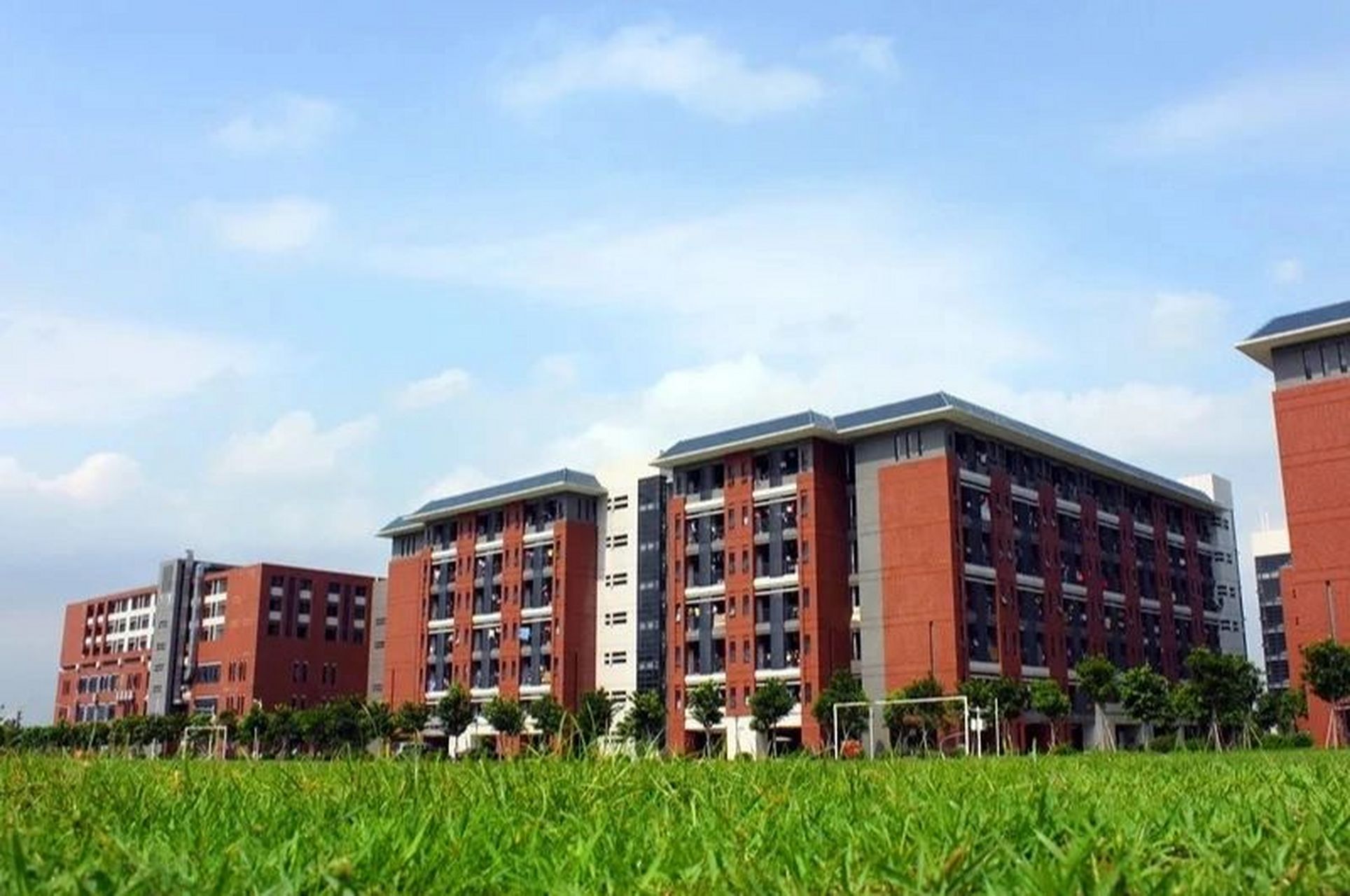 广州新华学院(东莞校区)宿舍篇92 东莞校区的宿舍环境是真的好,四