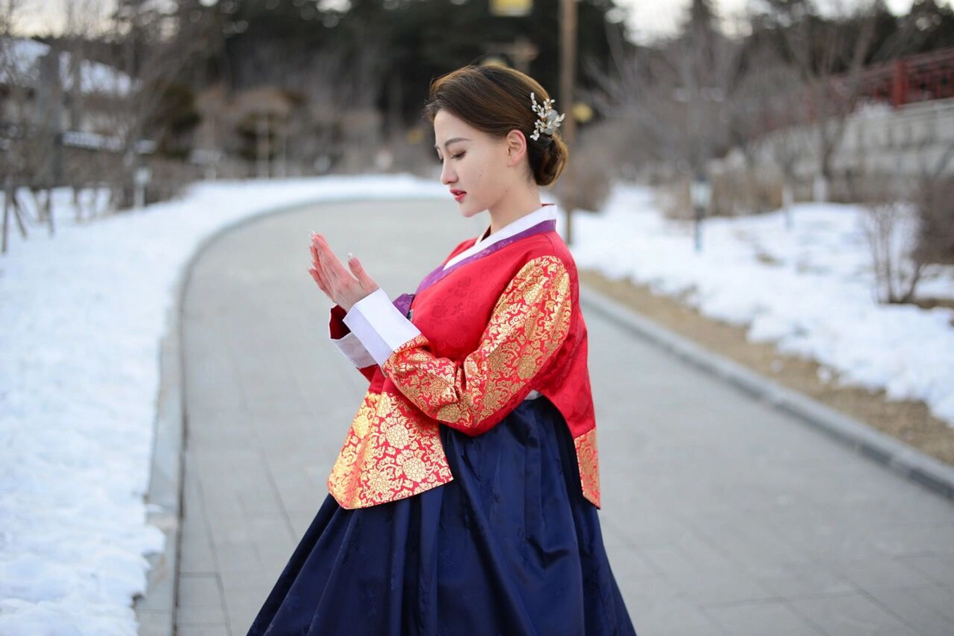 绣佳人韩服体验##朝鲜族民俗园北门园区内# #延吉旅游# #韩服体验