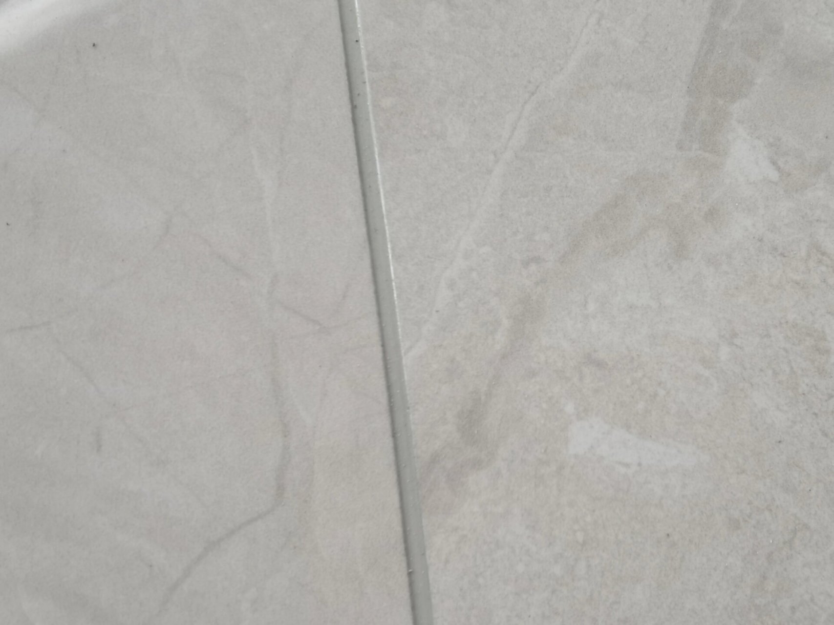 雨虹美缝剂烟灰色 纠结了很久,忐忑的选择了,实体店也没有这个颜色