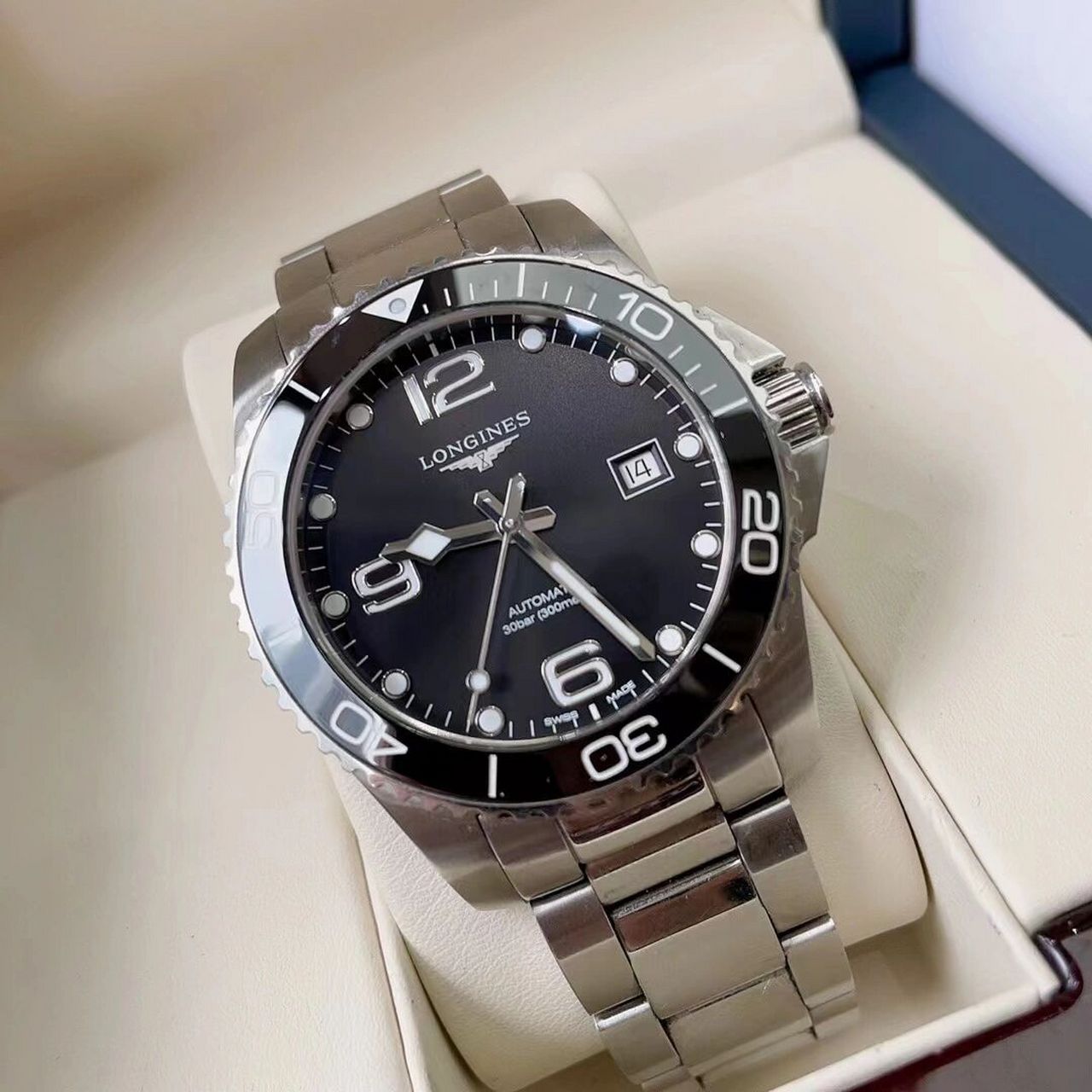 浪琴康卡斯 运动潜水必备 这款98新的康卡斯表径39mm  专柜价13900 是