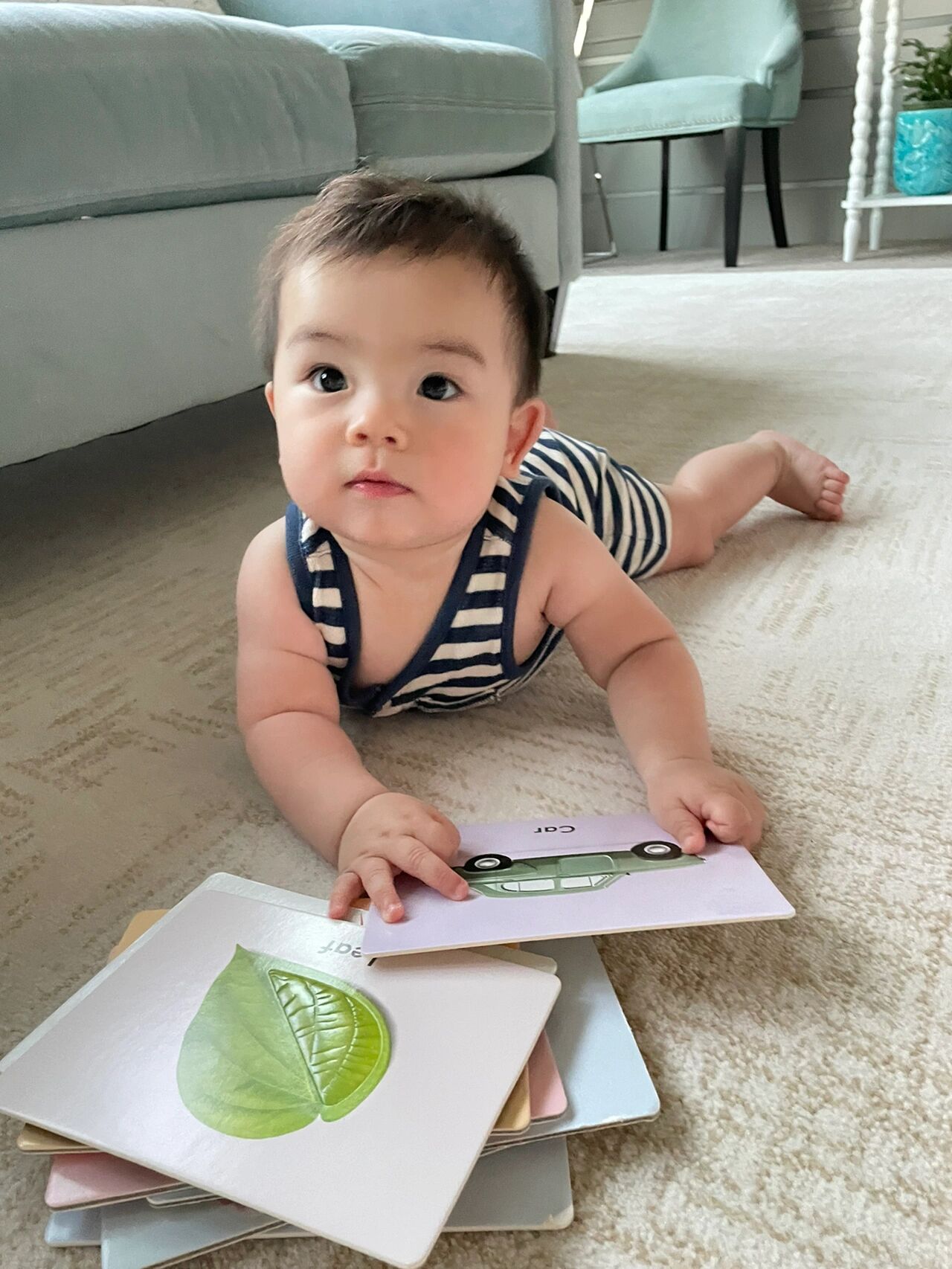 出生时的小黑孩居然变白了 老公是美国人,我是普通肤色的的中国人.