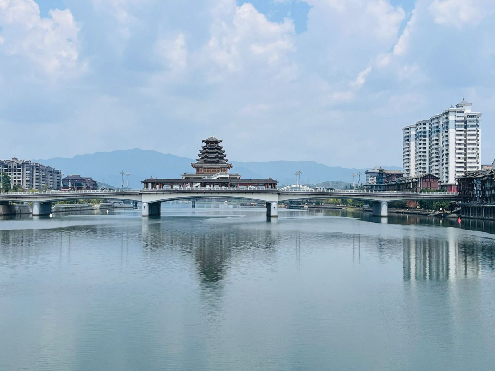 怀化芷江龙津风雨桥 早上从贵州出发回长沙.