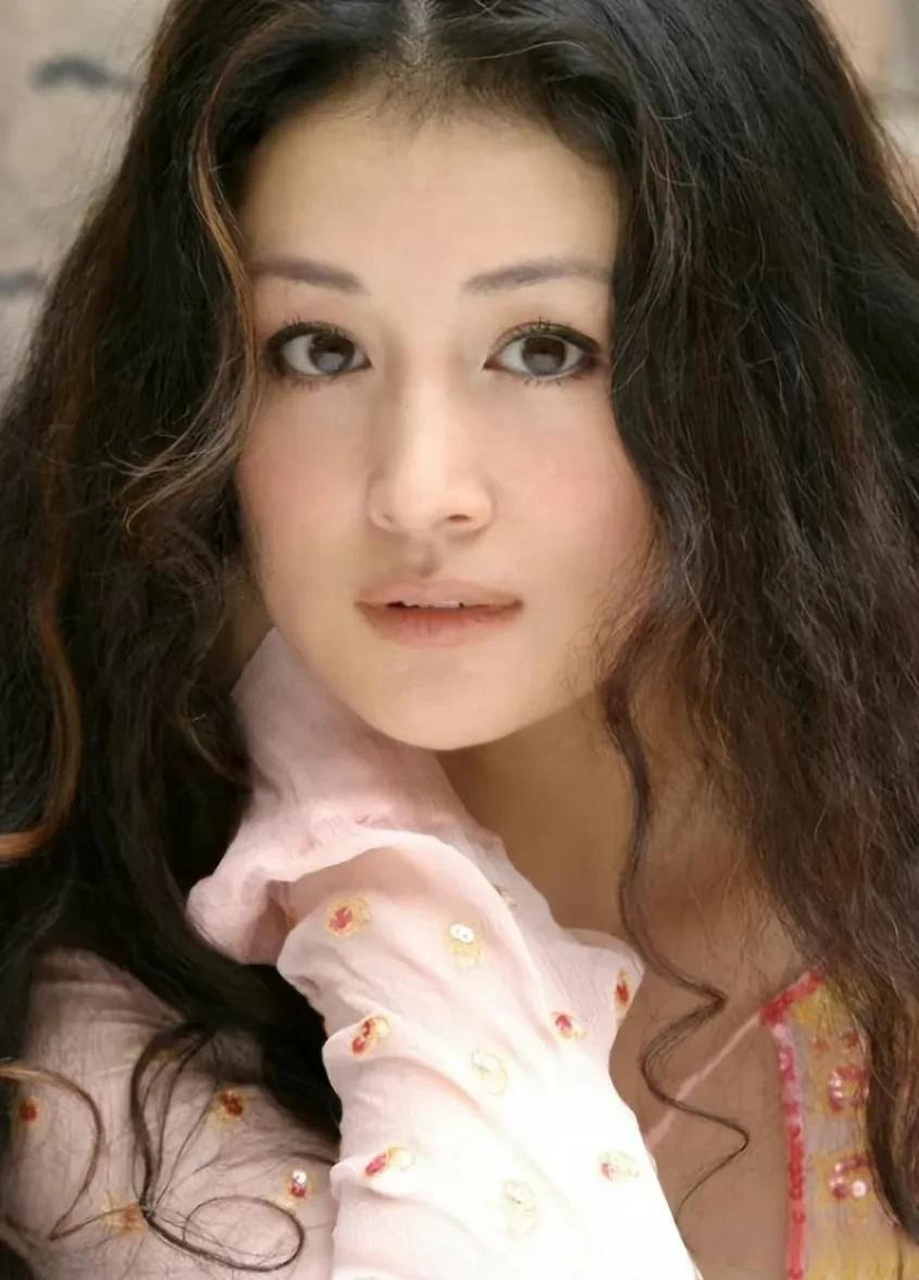 发型 有网友说我长的像谢大脚,不知是在夸我还是贬我.