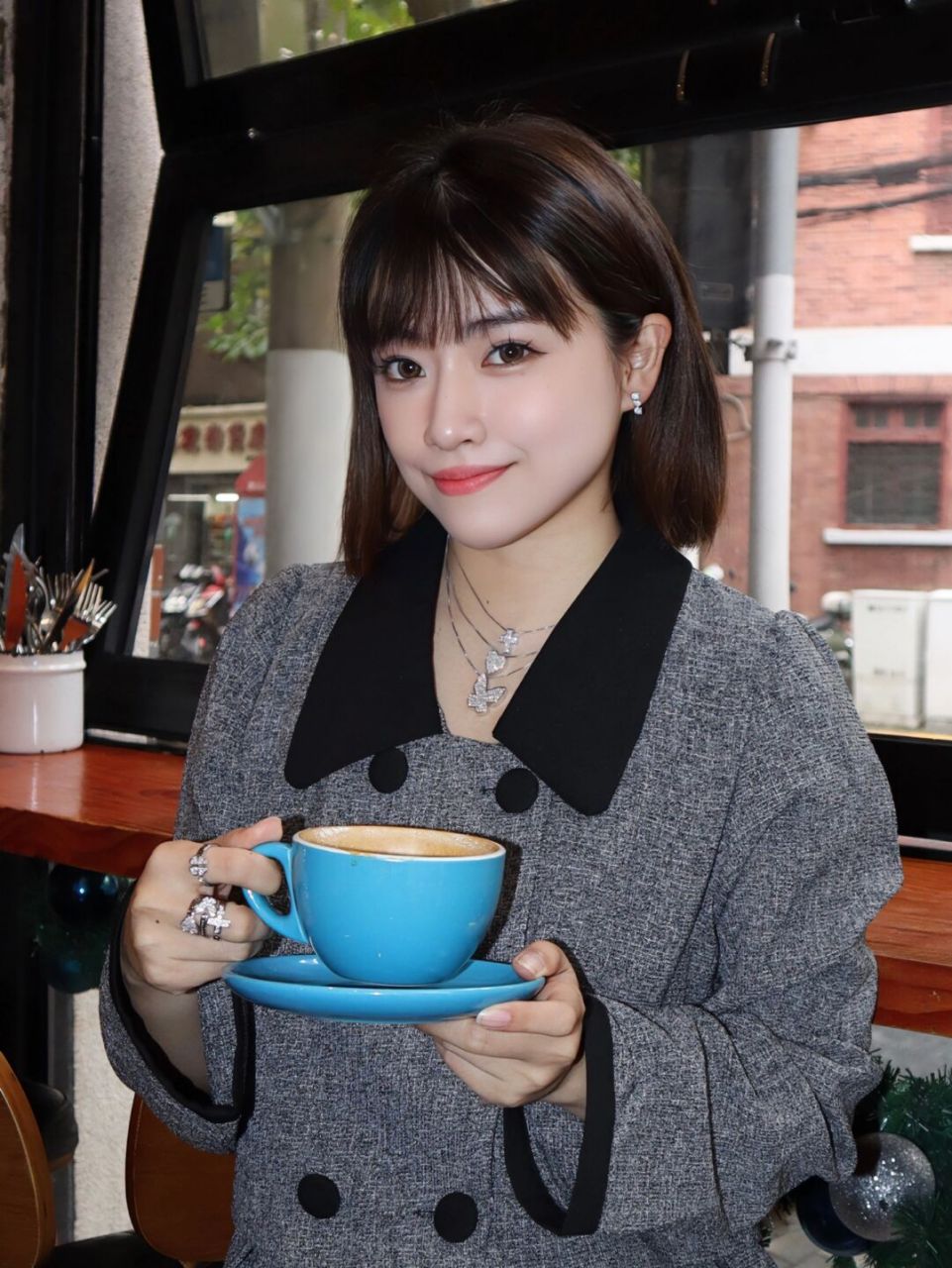 冬天迈着悄无声息的步伐来啦 	 96salvini飒薇 91 小谷粒女装