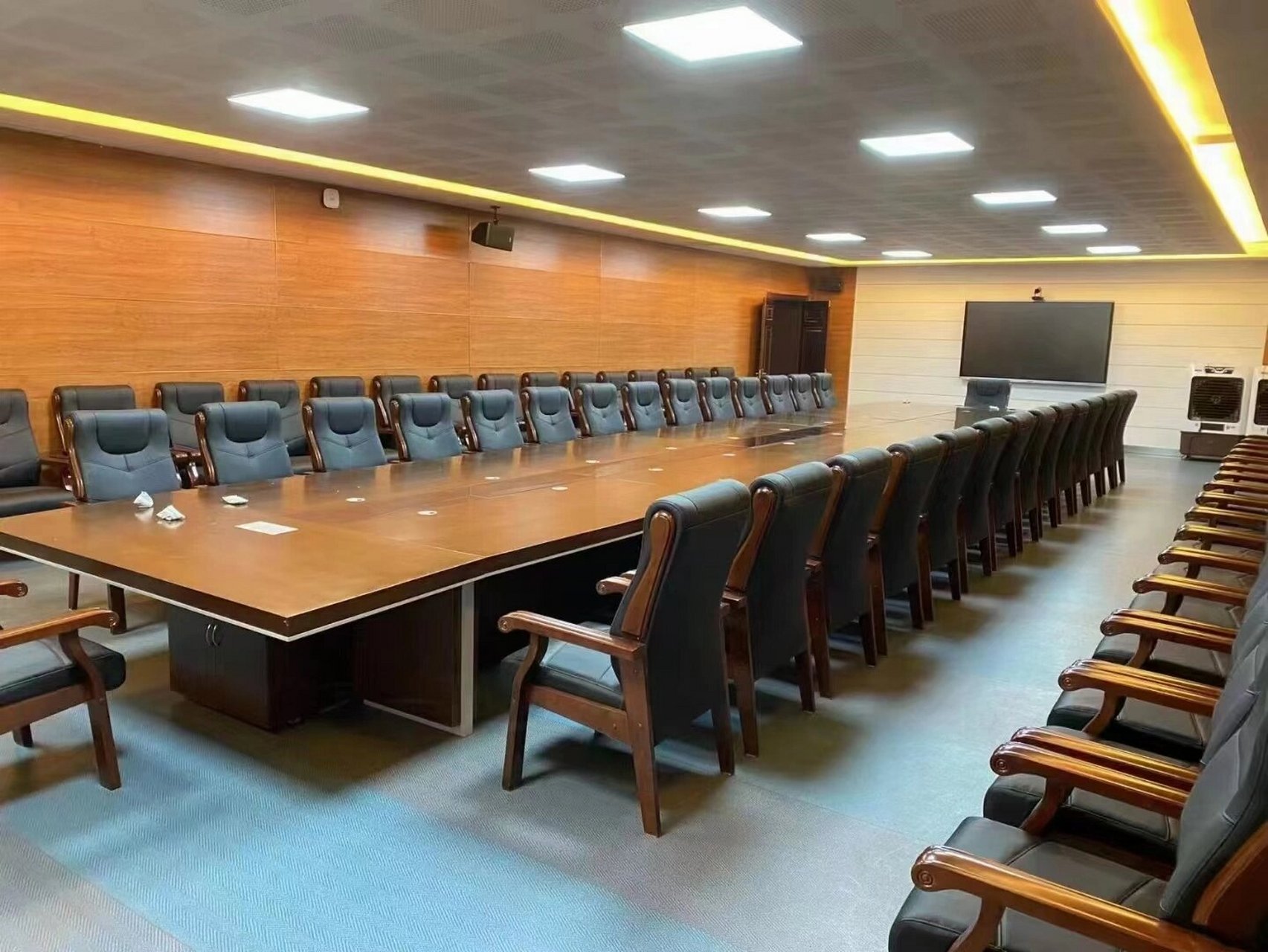 ➰ 多用于政府单位|事业单位|大型酒店|会议中心 等中大型会议室