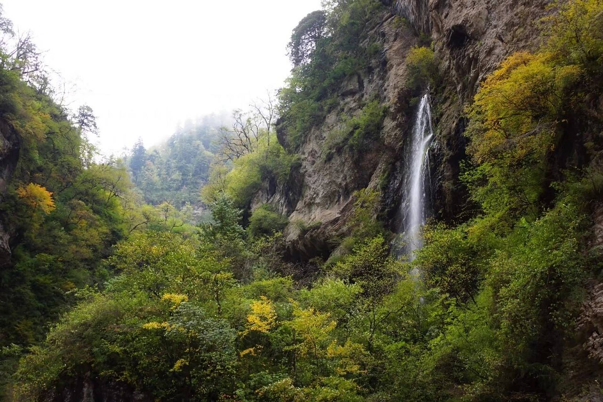 甘肃陇南,既有北国山川之雄奇,又有南方风景之秀美,独有特色,值得一探
