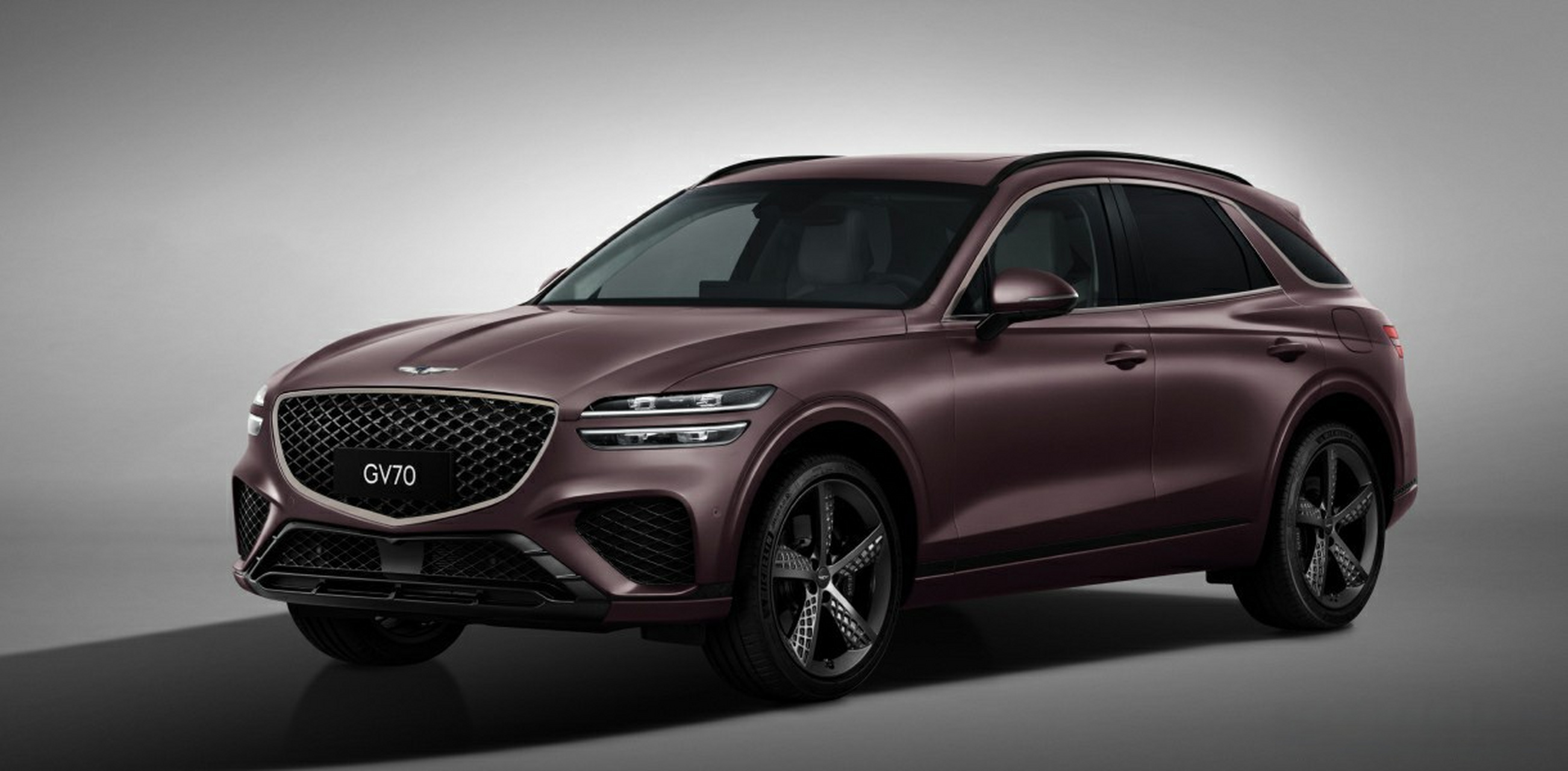 捷尼赛思gv70#运动钢炮捷尼赛思gv70 目前来看,中型豪华suv定位的vv