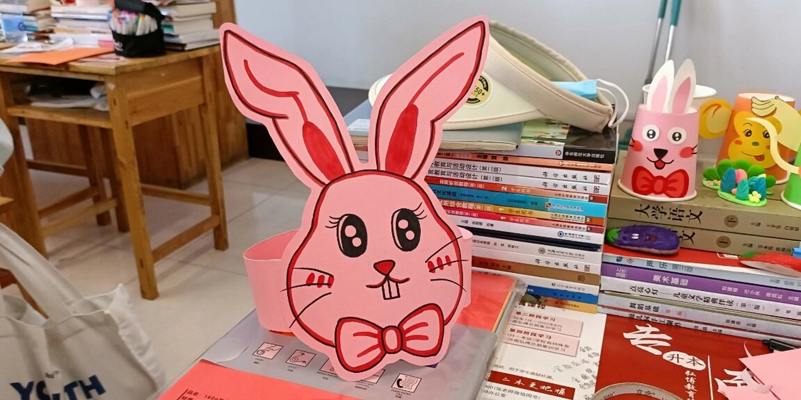 卡纸头饰|小粉兔,粉又粉91 动手做个头饰,一起扮演小兔子叭