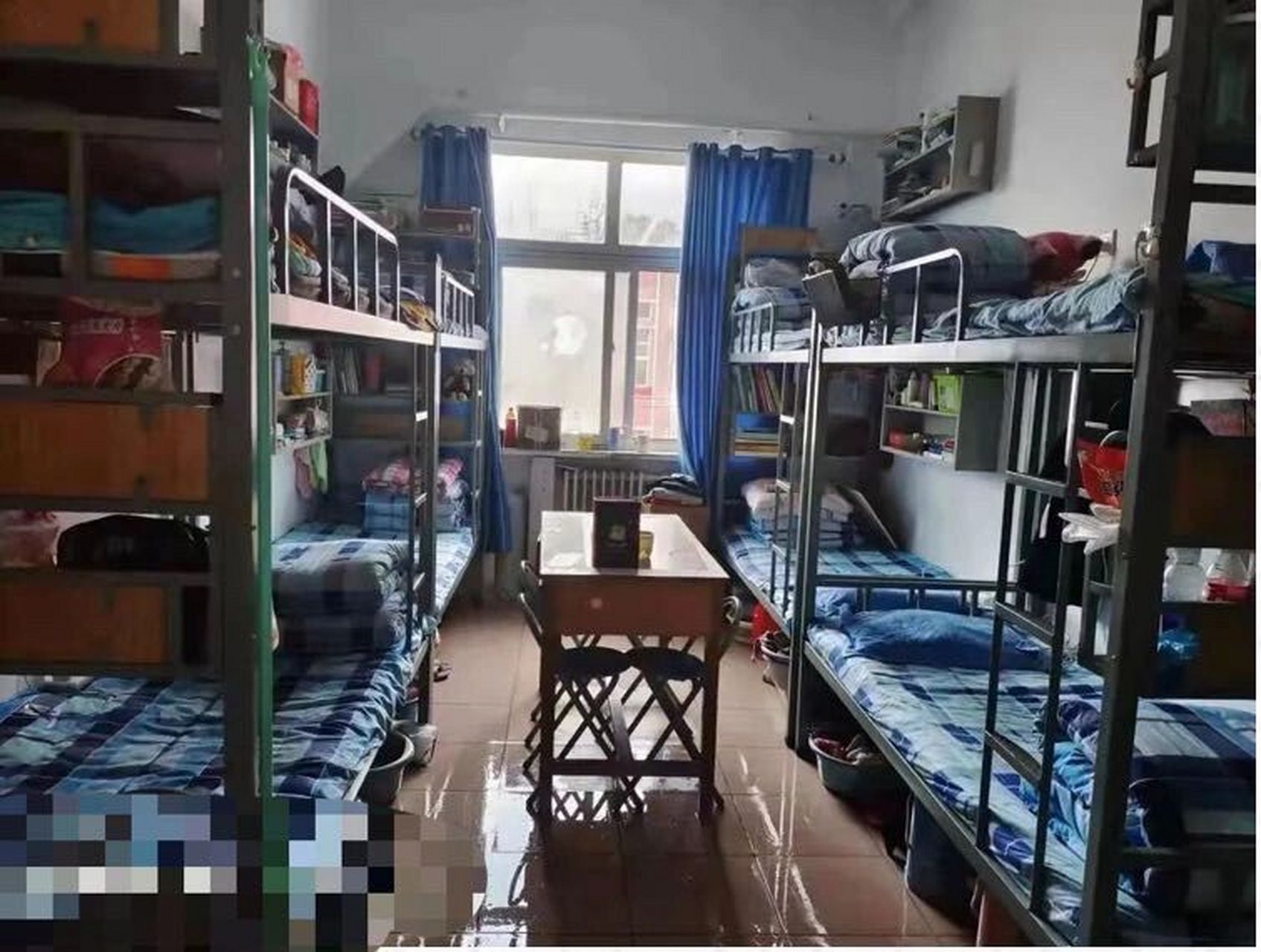 长治学院 宿舍 无空调,独立卫浴 大多数8人间 个别6,10人间 南校大