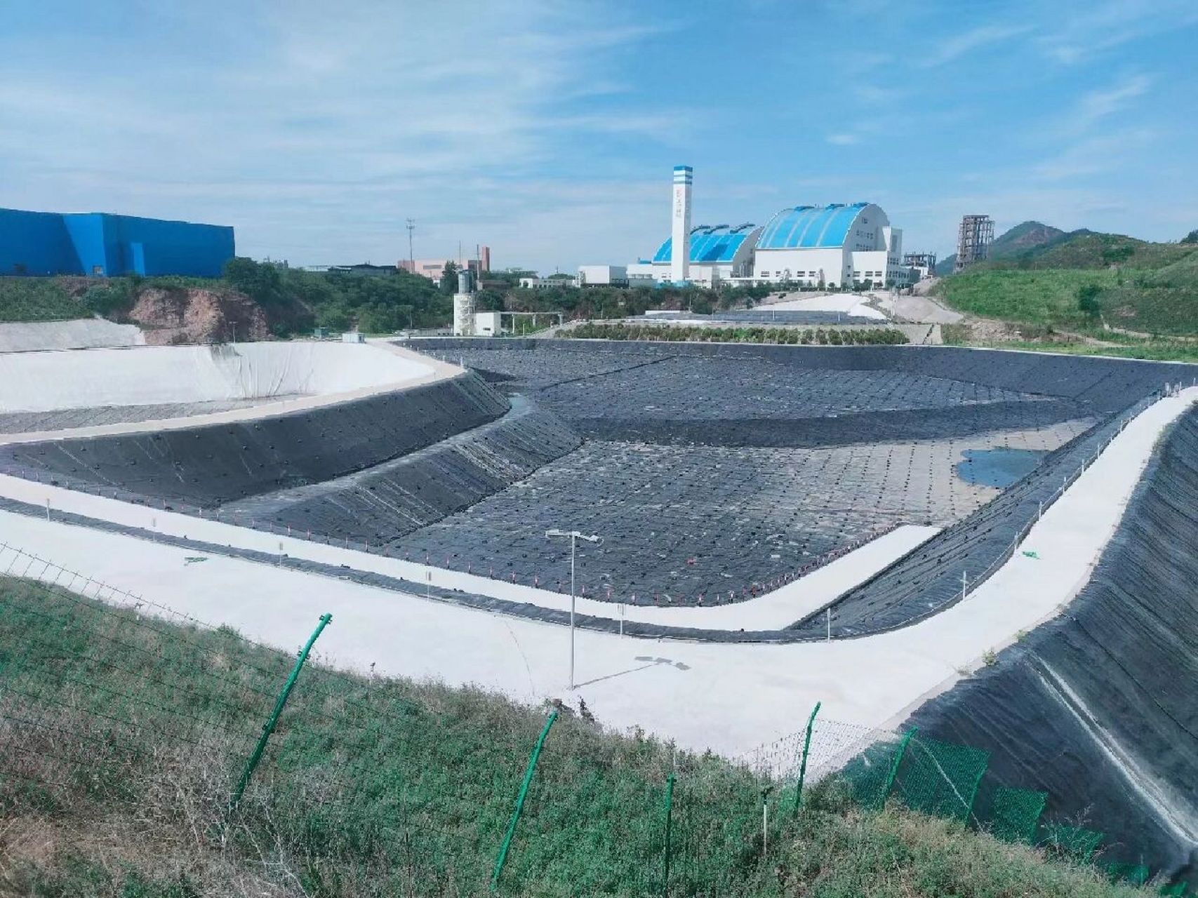hdpe防渗膜 人工湖鱼塘养殖膜 沼气池黑膜防水土工膜 垃圾填埋场防渗