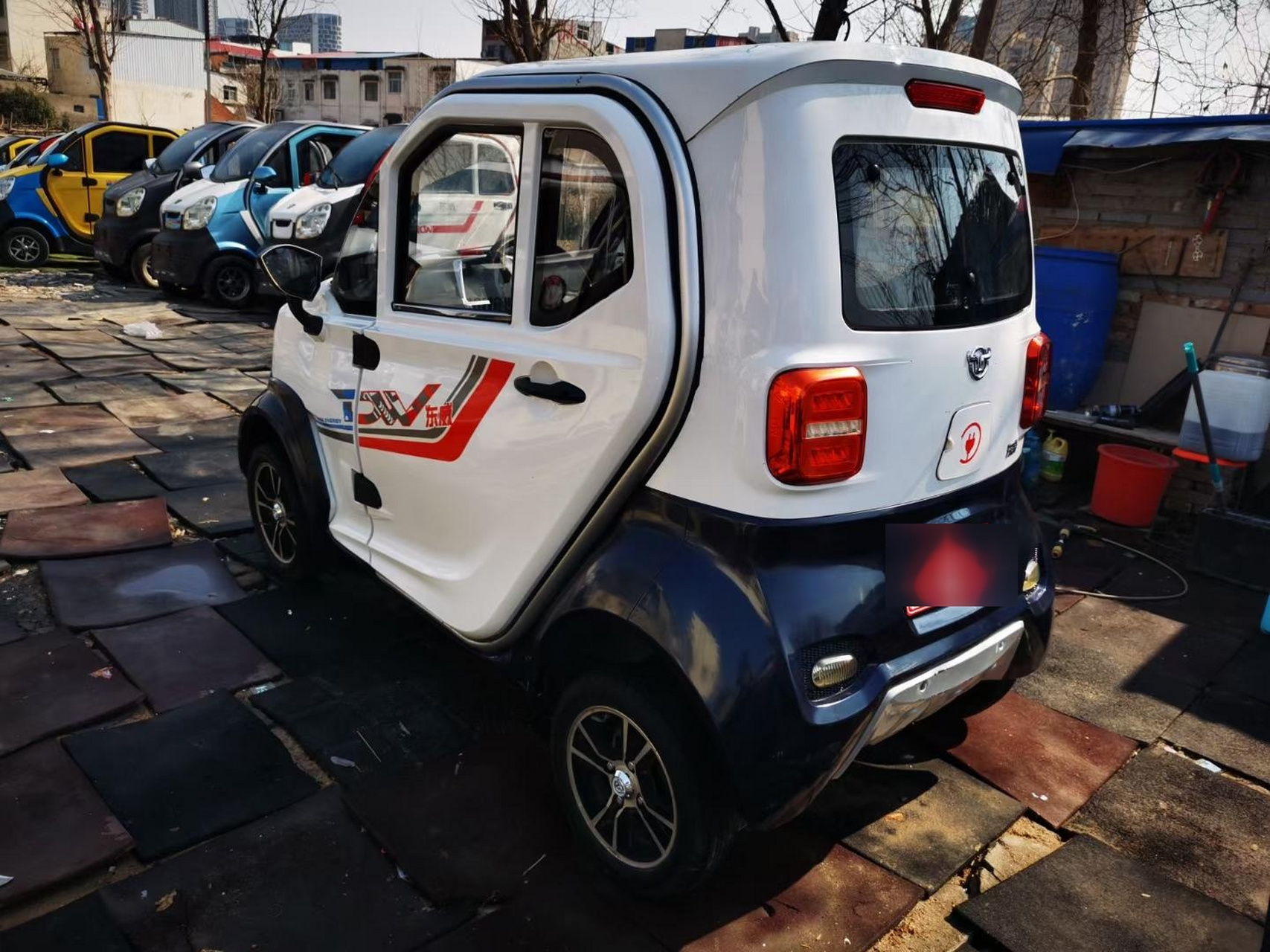 东威q5,60伏75安电瓶