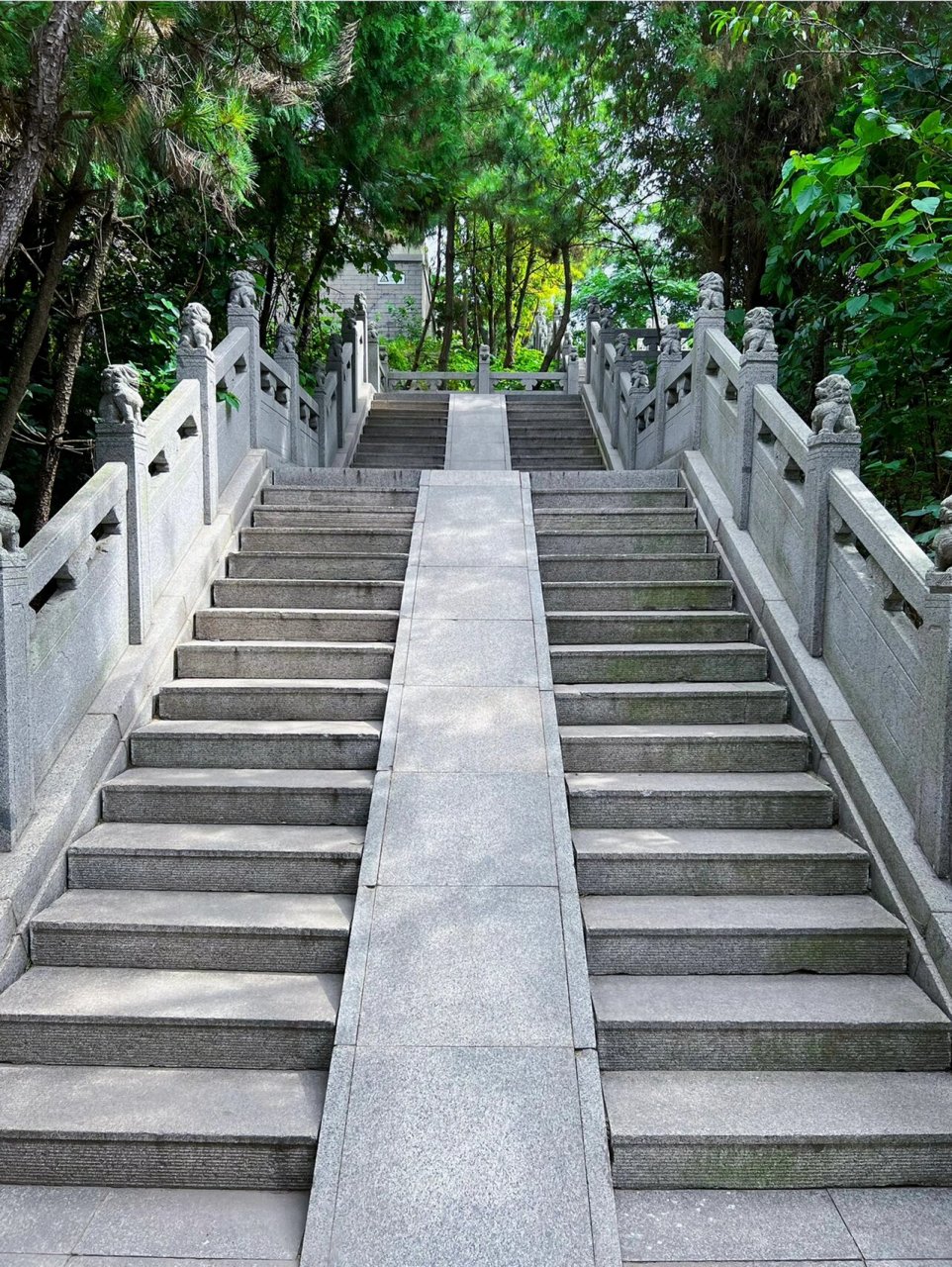 常山风景区 位于诸城市区南部的一座山,常山.