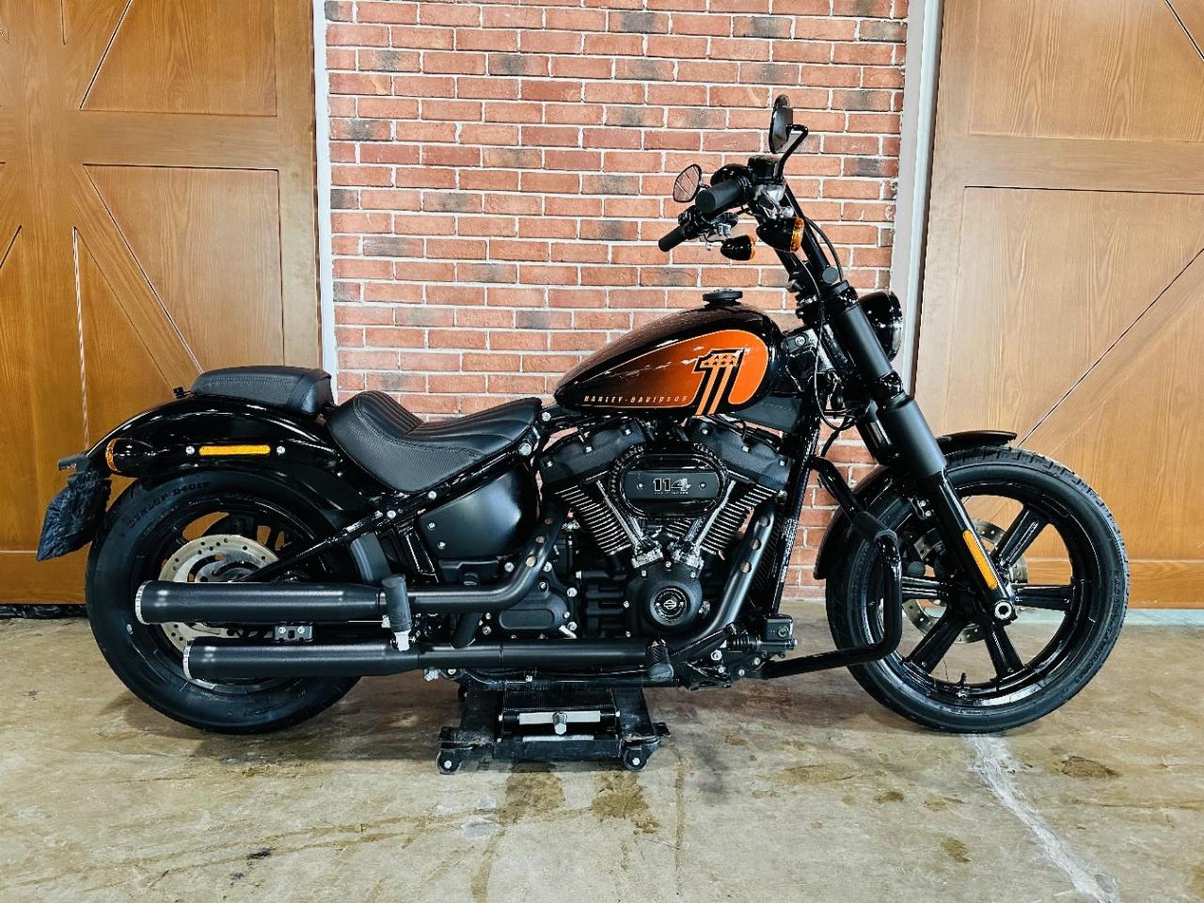 【车辆名称】h-d 哈雷 软尾街霸 【基础信息】2023年 700公里 5月注册