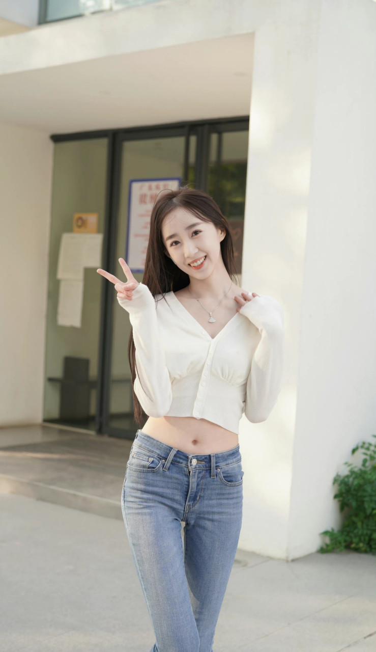 yoyo-yoyoya 出生于1998年12月11日,射手座