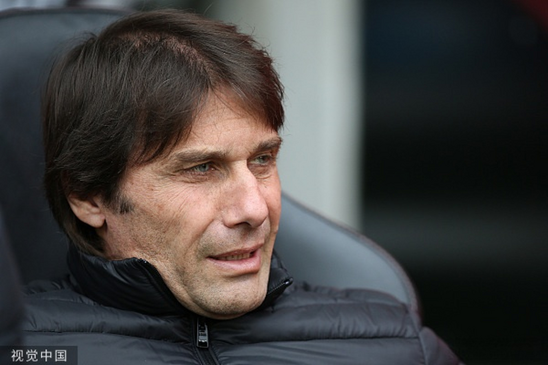 热刺主教练孔蒂下课 热刺官方消息,主教练安东尼奥-孔蒂下课.