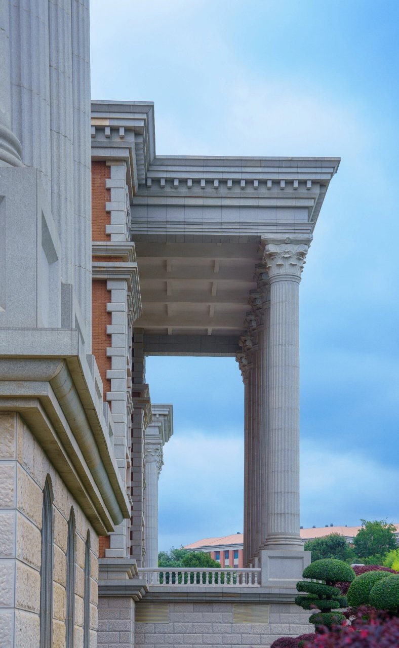 云南大学呈贡校区长青林 导航云南大学北门,地铁的话到大学城南站下来