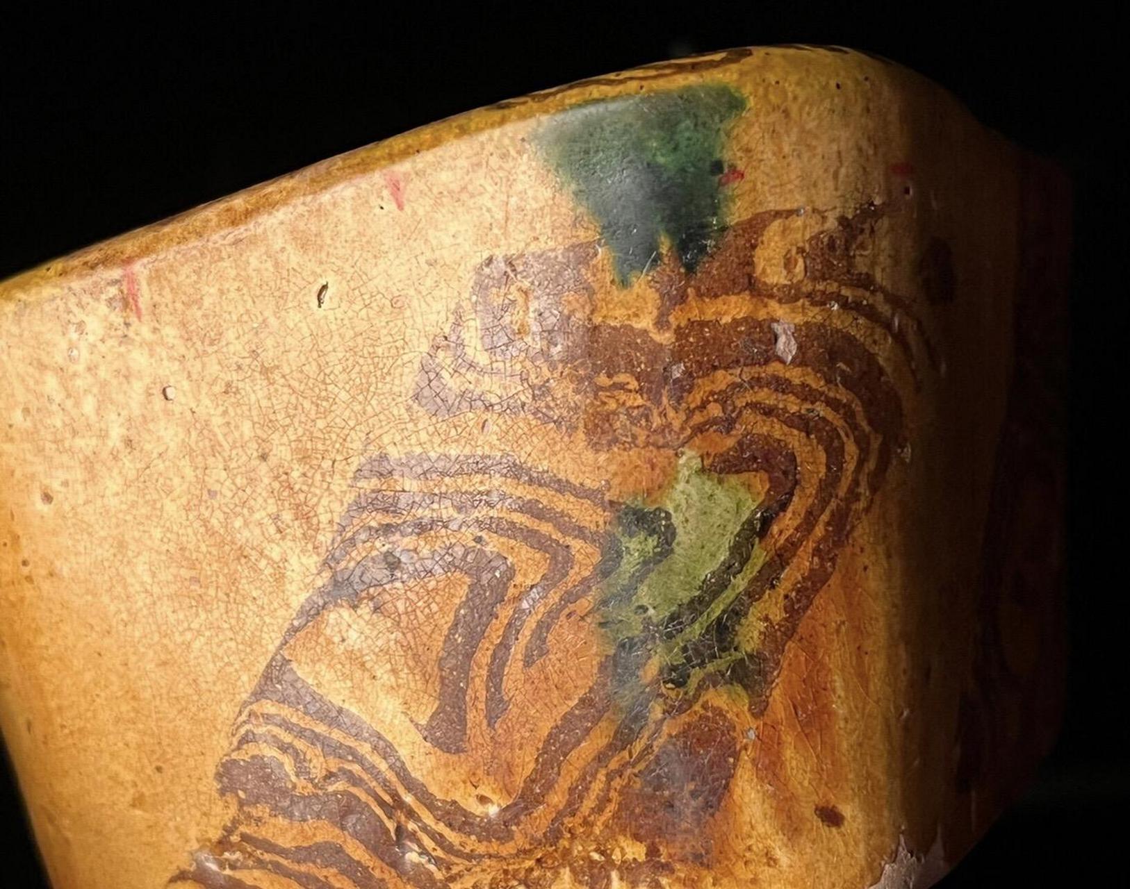 唐代·巩义窑.搅胎黄釉脉枕(欣赏)尺寸:长14.3cm 高7.4 宽10.