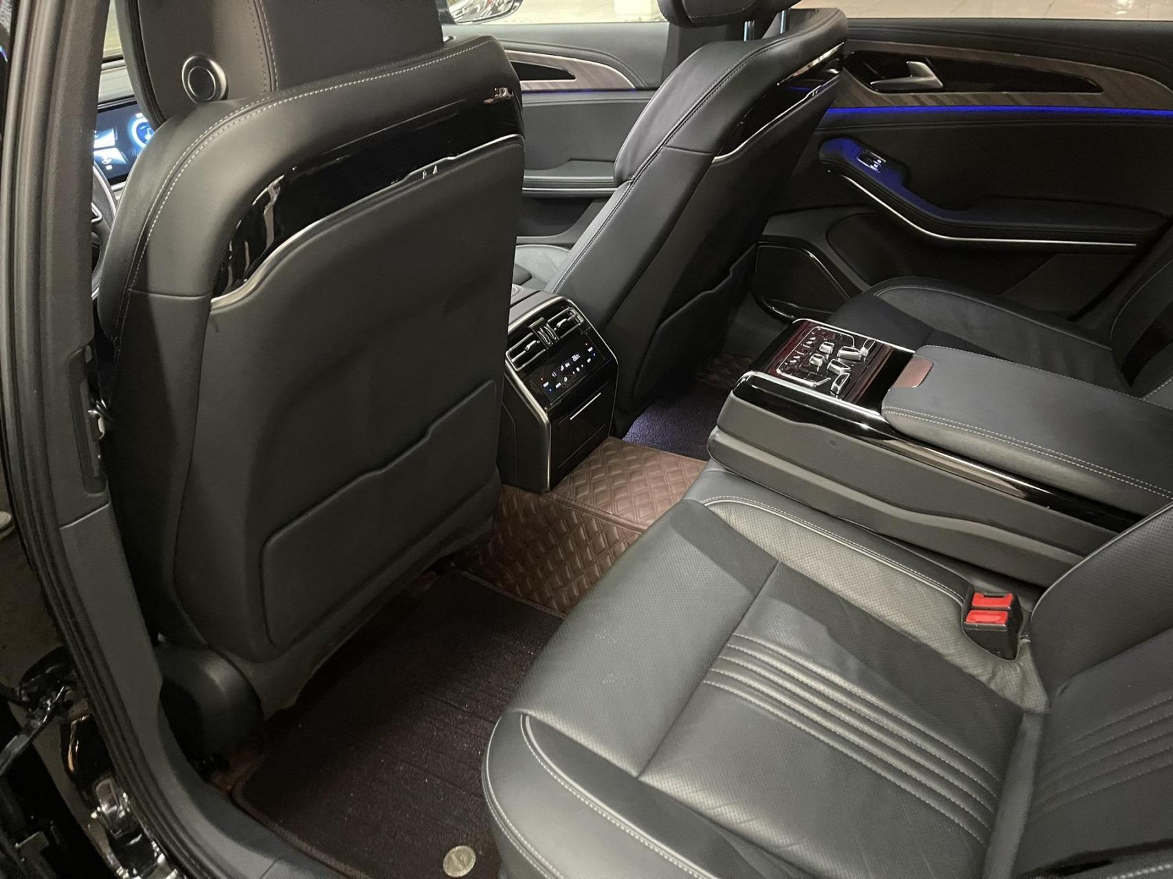 红旗h9,全景天窗,电动座椅,腰部支撑