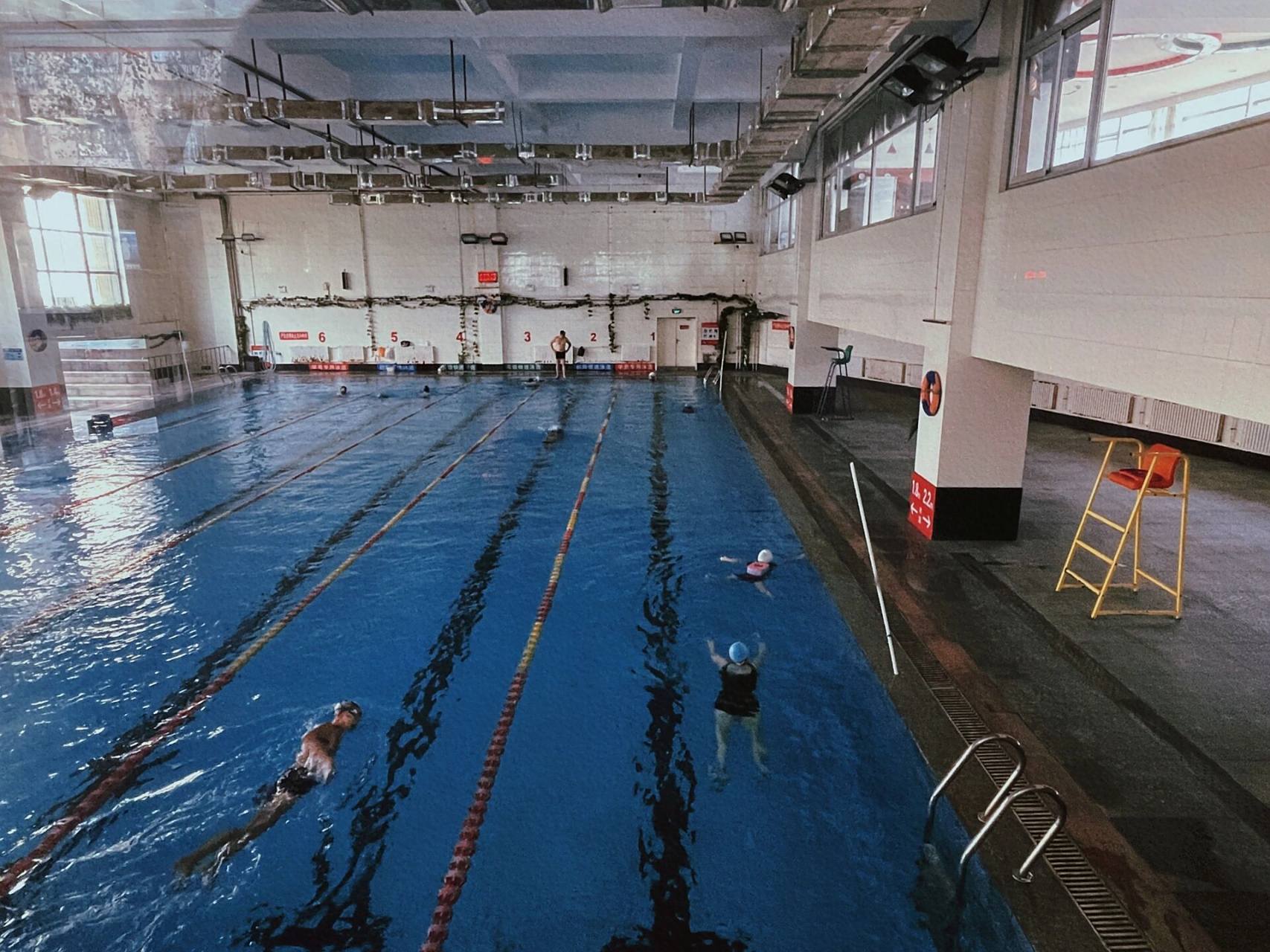 大连游泳馆推荐,重磅推荐 地点:大连市中山区健民中心,百度搜索就行滴