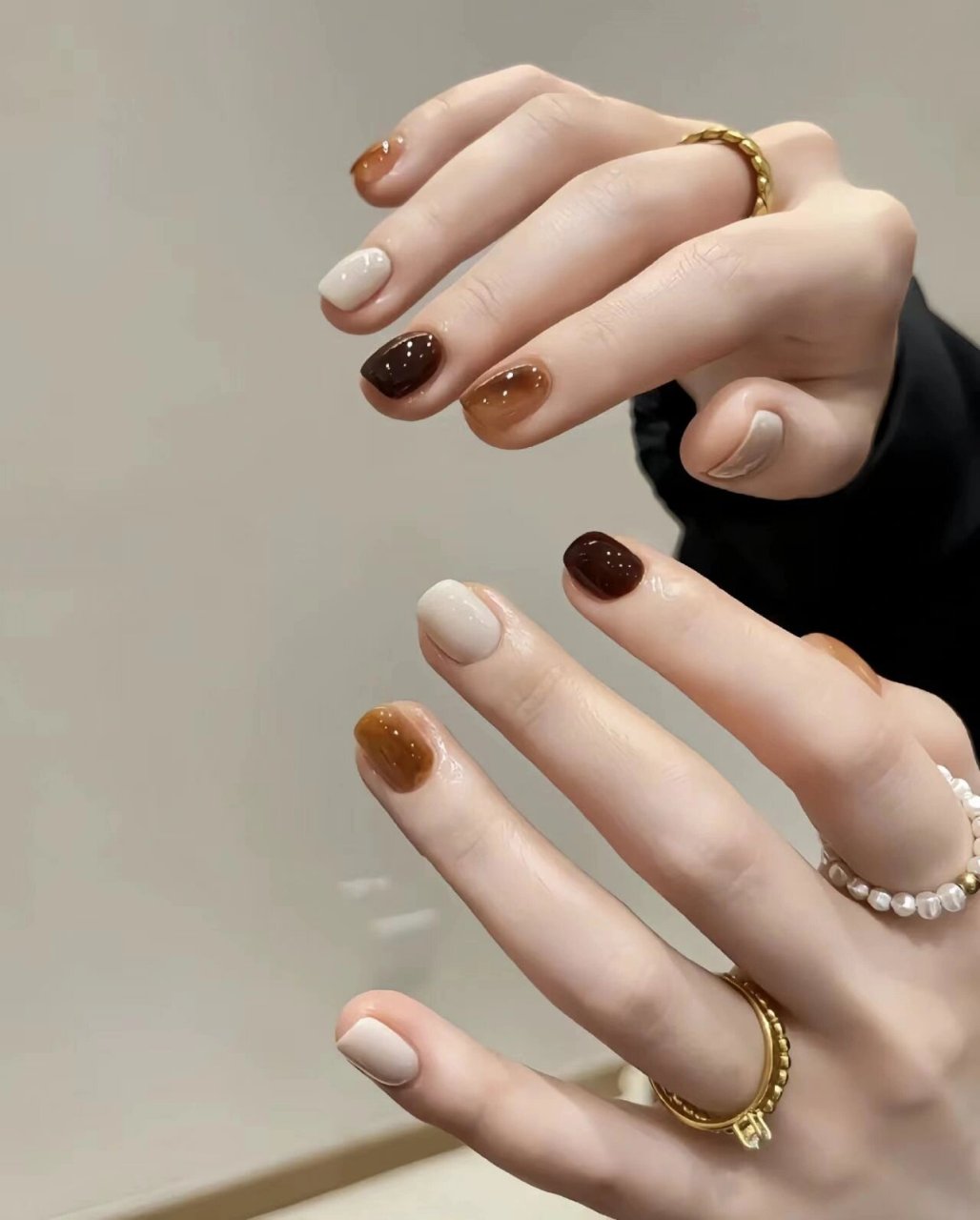 适合秋冬的暖色系美甲来啦!