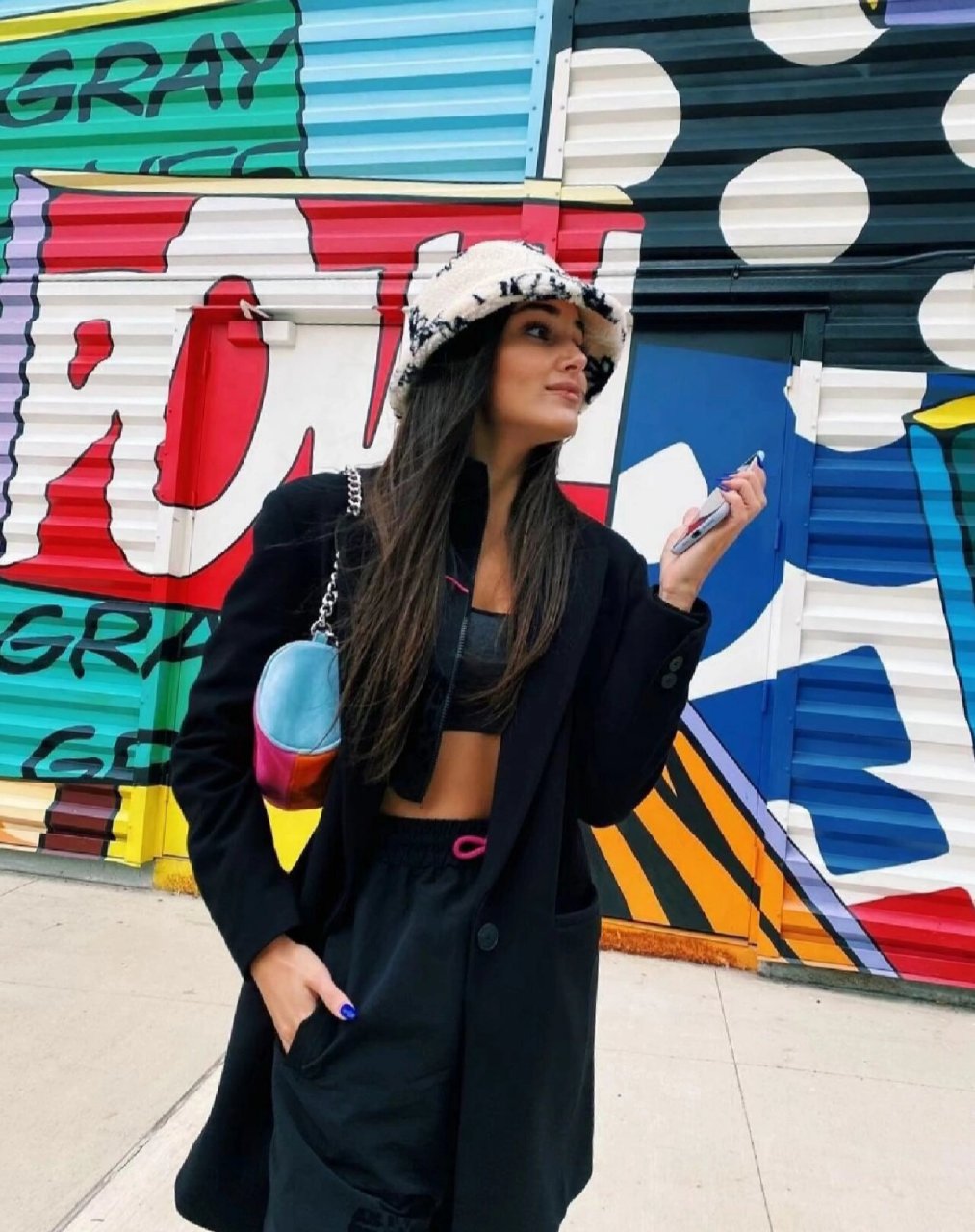 汉德·埃塞尔 1993年11月24日出生于土耳其巴勒克埃西尔省班德尔马市