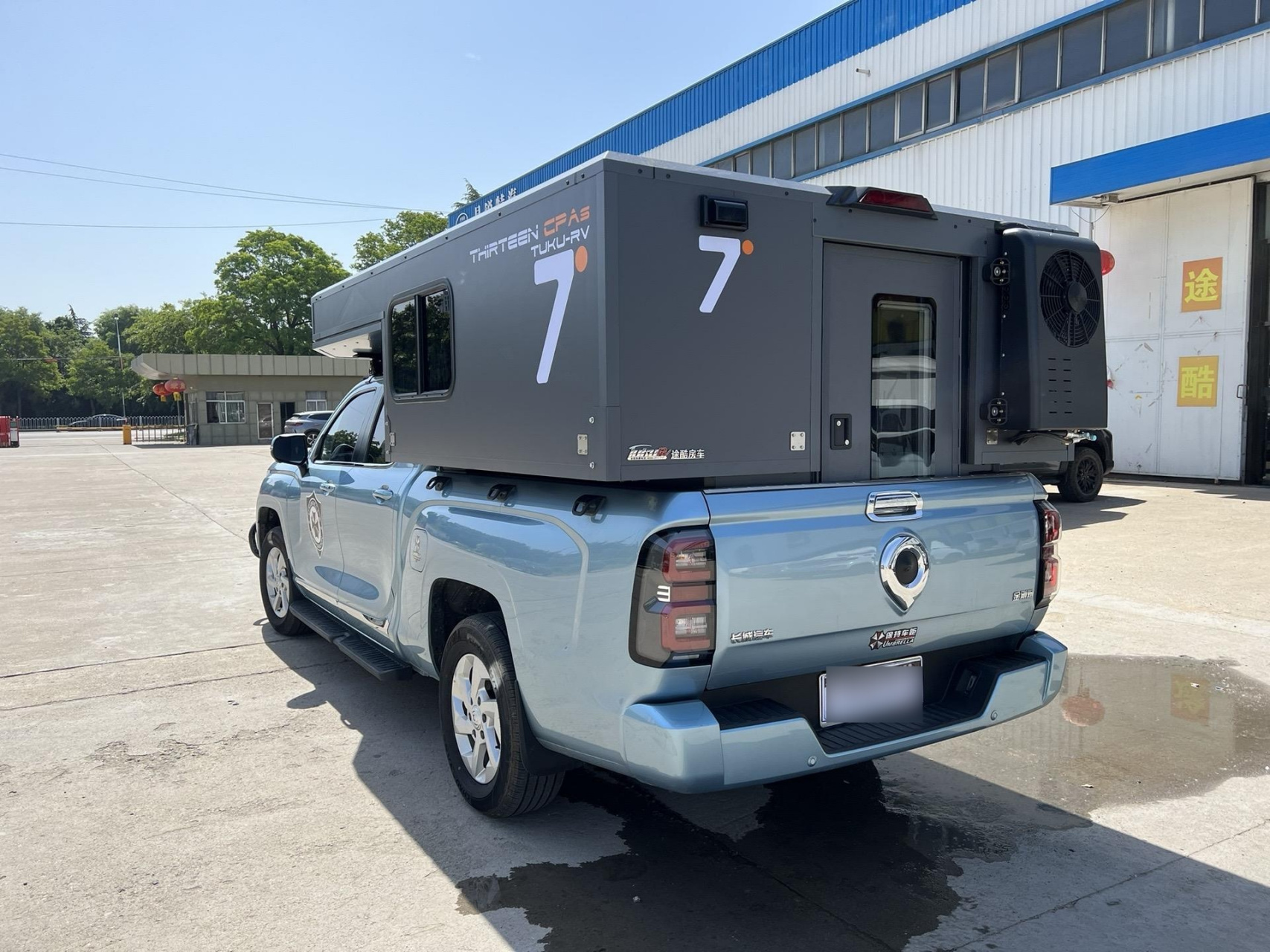 长城炮四驱硬升顶房车.