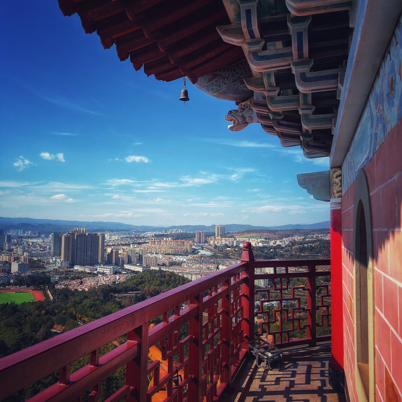 楚雄福塔——必玩之地 公园免费逛,蹬塔两元90的门票看遍整个楚雄