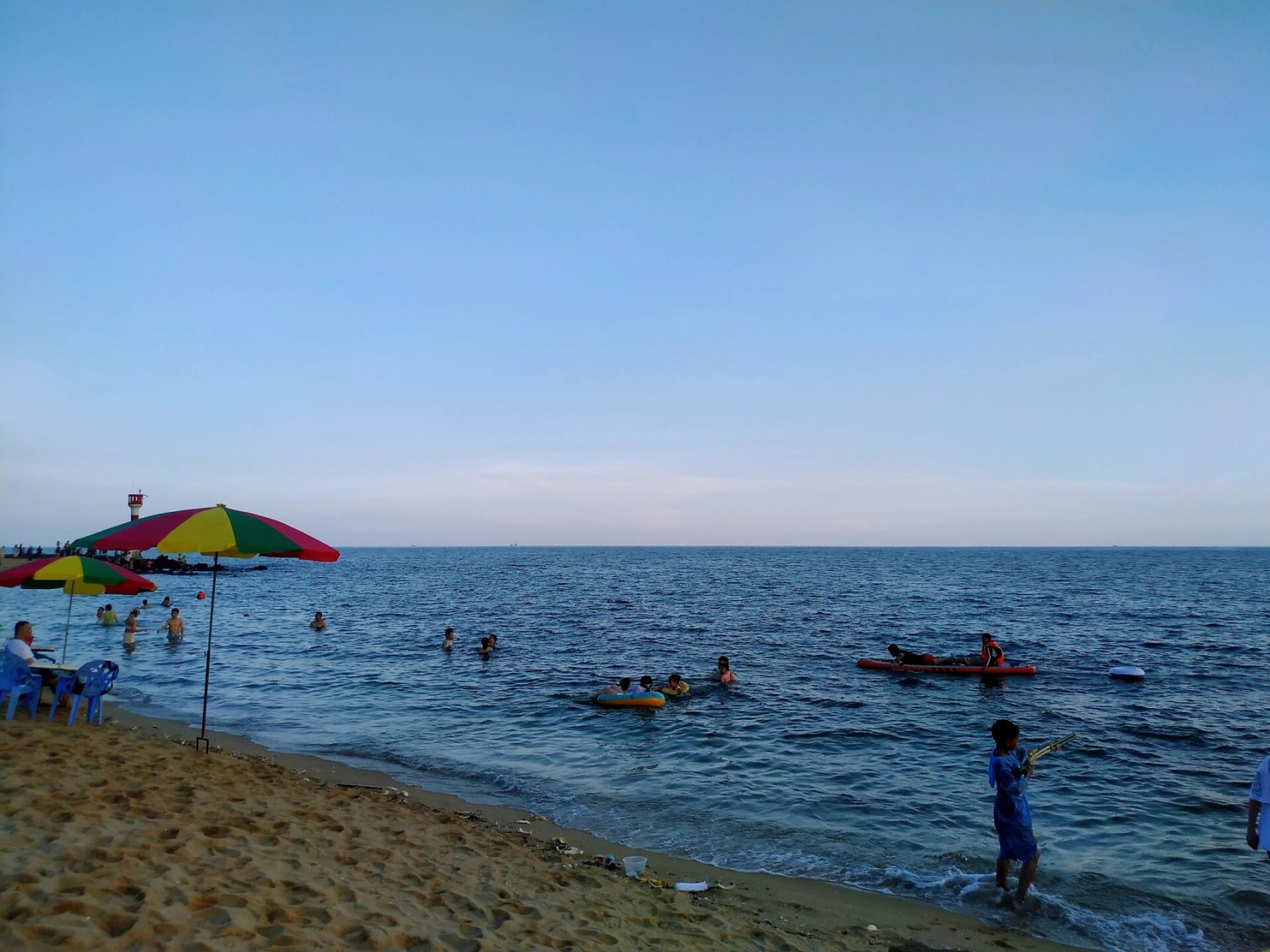 假期带娃打卡防城港白沙湾 防城港江山半岛白沙湾 在国庆人山人海的