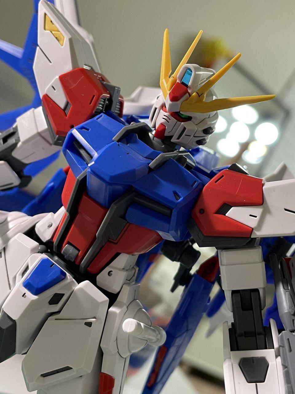 mg 创制强袭高达.作为创战者第一款通贩 mg,可算是再版了再版了.