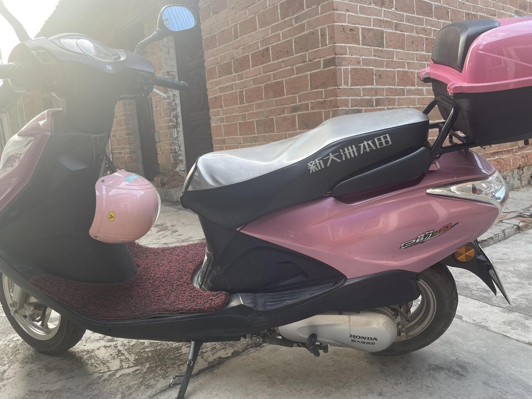 摩托出售.19年差几天上牌的新大洲本田e韵110,价格三千多,要的联系