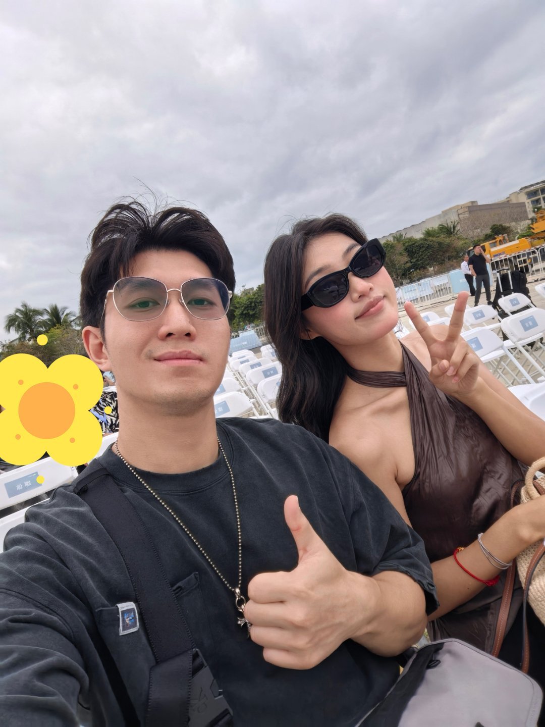 得读直嚏骱 老公42岁胡彦斌与26岁网红易梦玲马尔代夫海边激吻照曝光