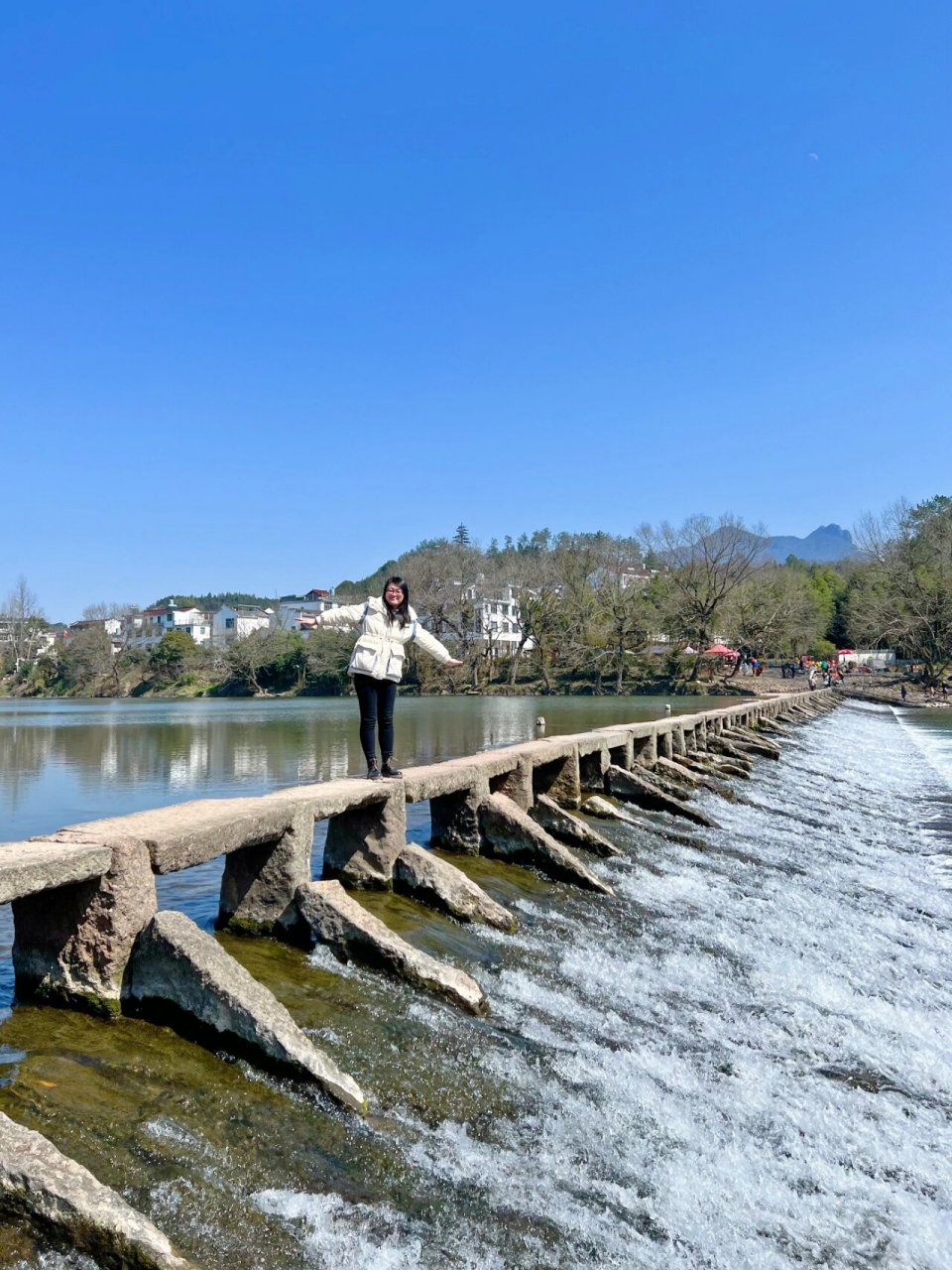 31缙云仙都景区免门票,我也是这次公司出去旅游才知道的,到景区大门扫