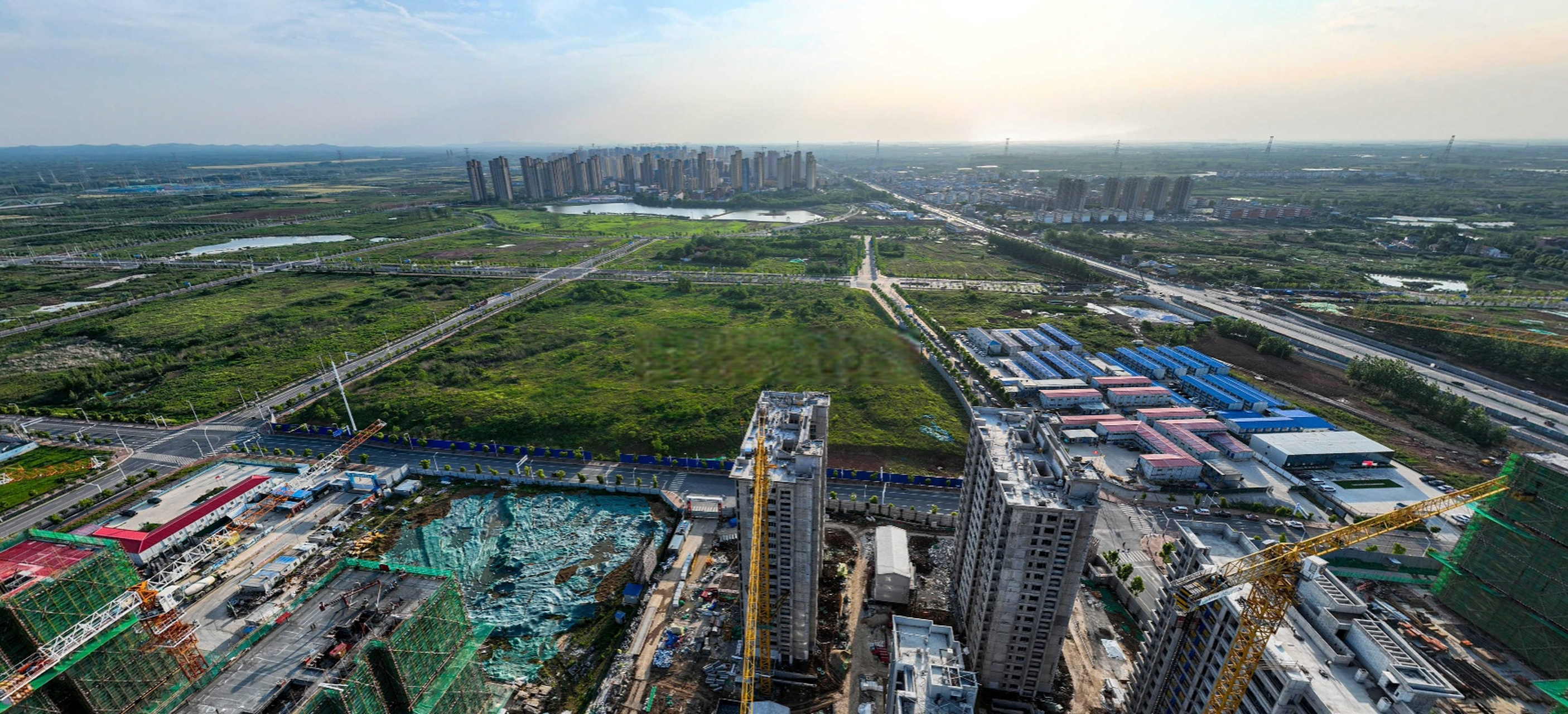 运河新城最新高清航拍全景图:,源:大山航拍探盘,5月7日拍摄的非常高清