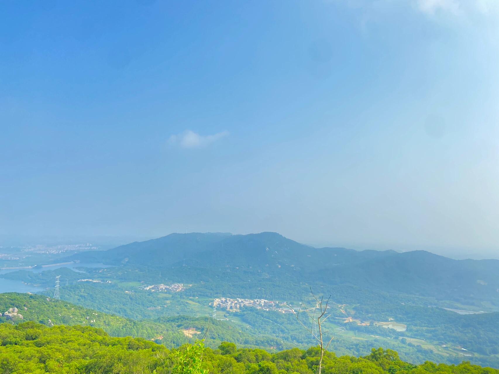 惠来 百花尖古寺起厝娘,1000层阶梯 百花尖娘有位起厝娘在山的最顶端