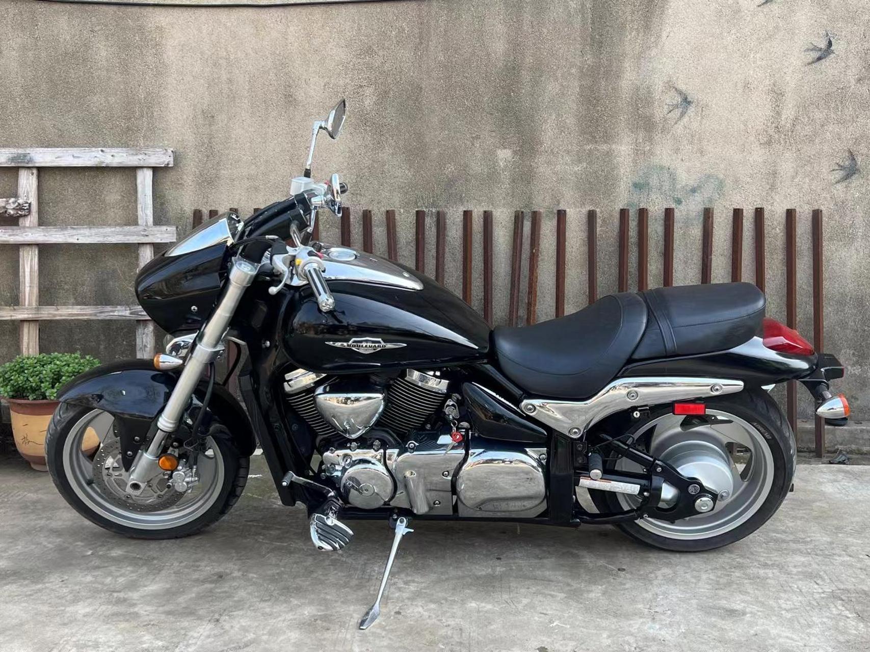 9038800元 铃木林荫大道m109r 大型肌肉巡航太子摩托 电喷水冷 轴