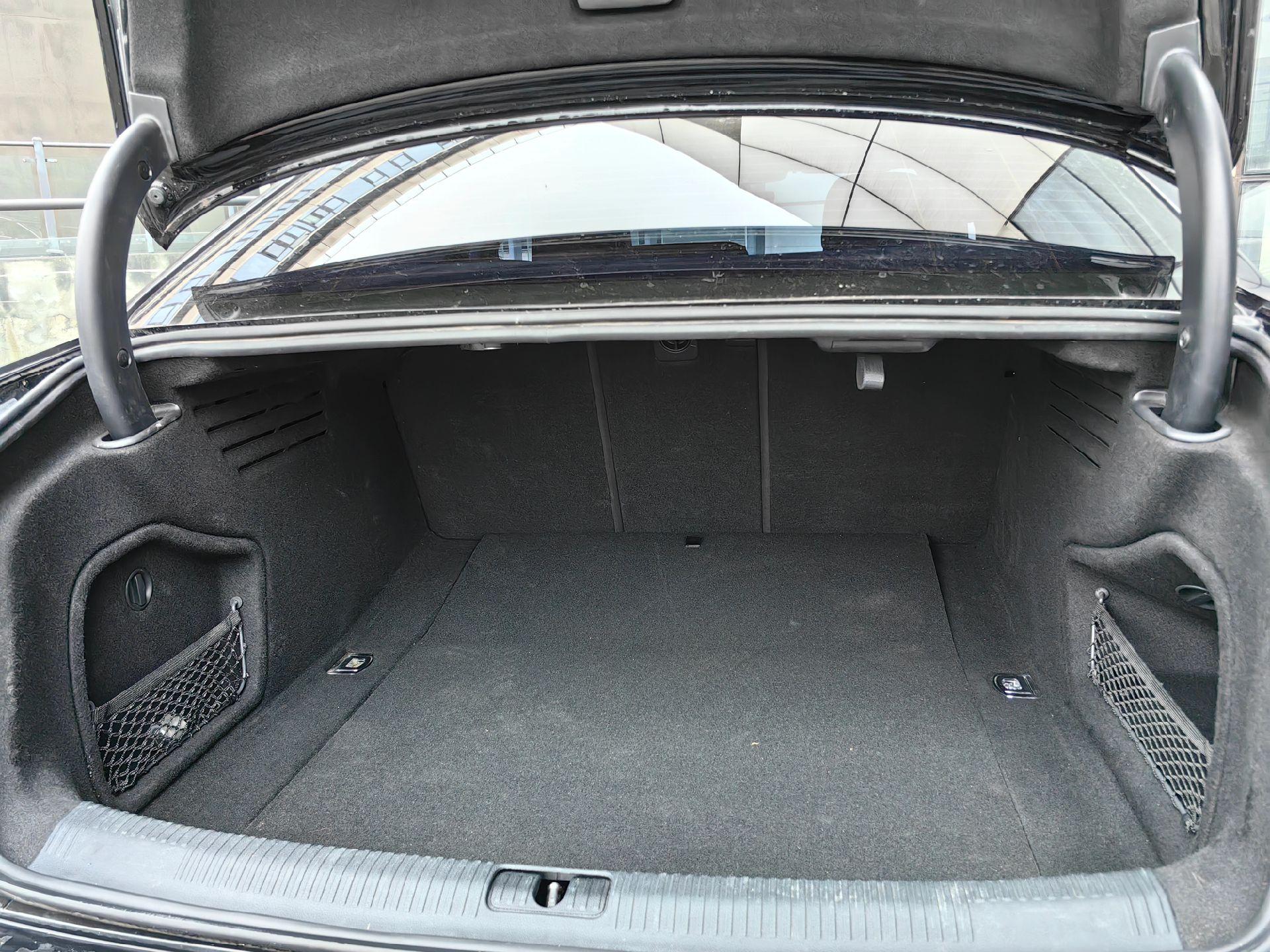 2021年奥迪a4l 40tfsi quattro豪华动感 40顶配 2